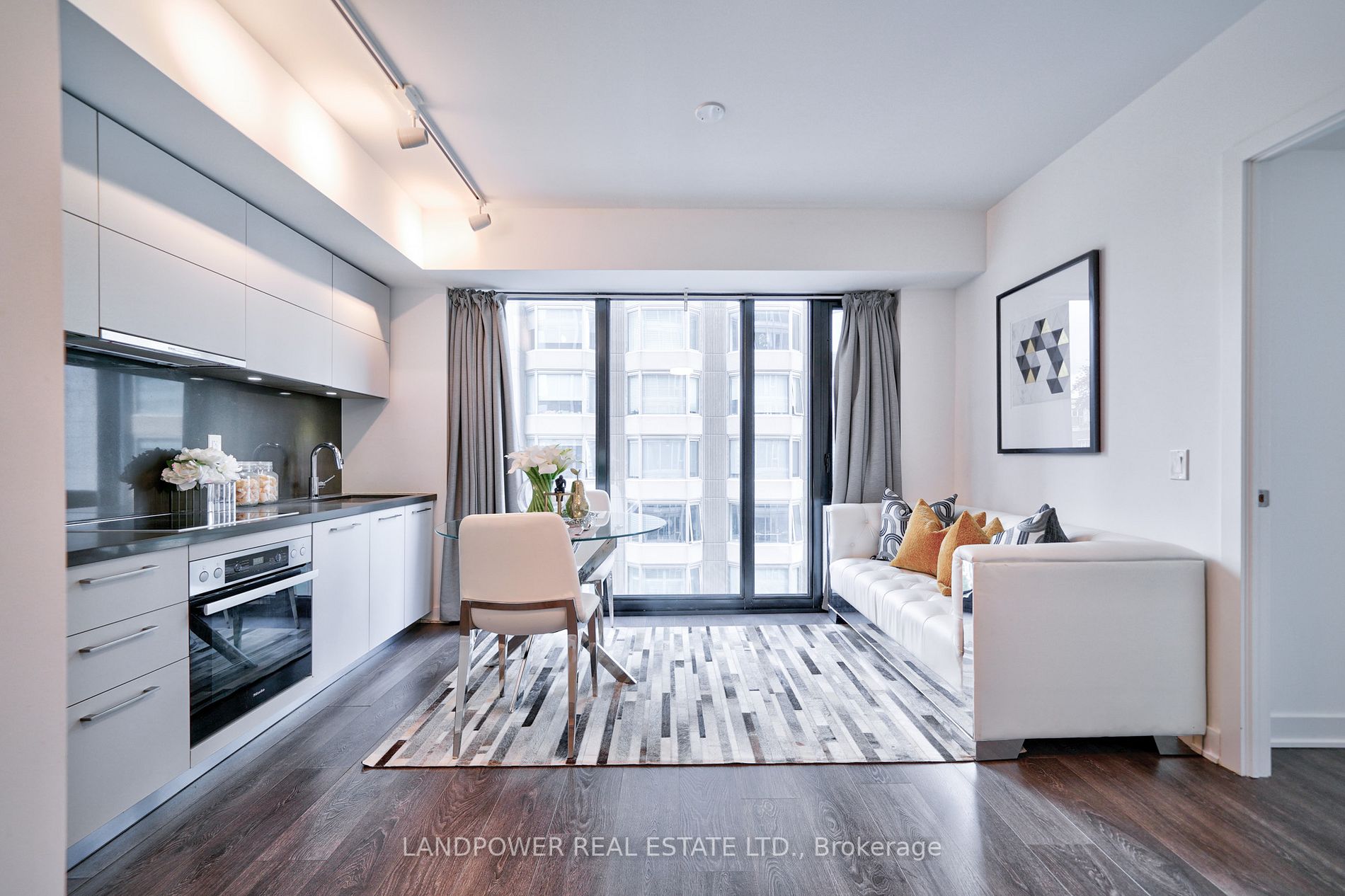 188 Cumberland St St E, #913