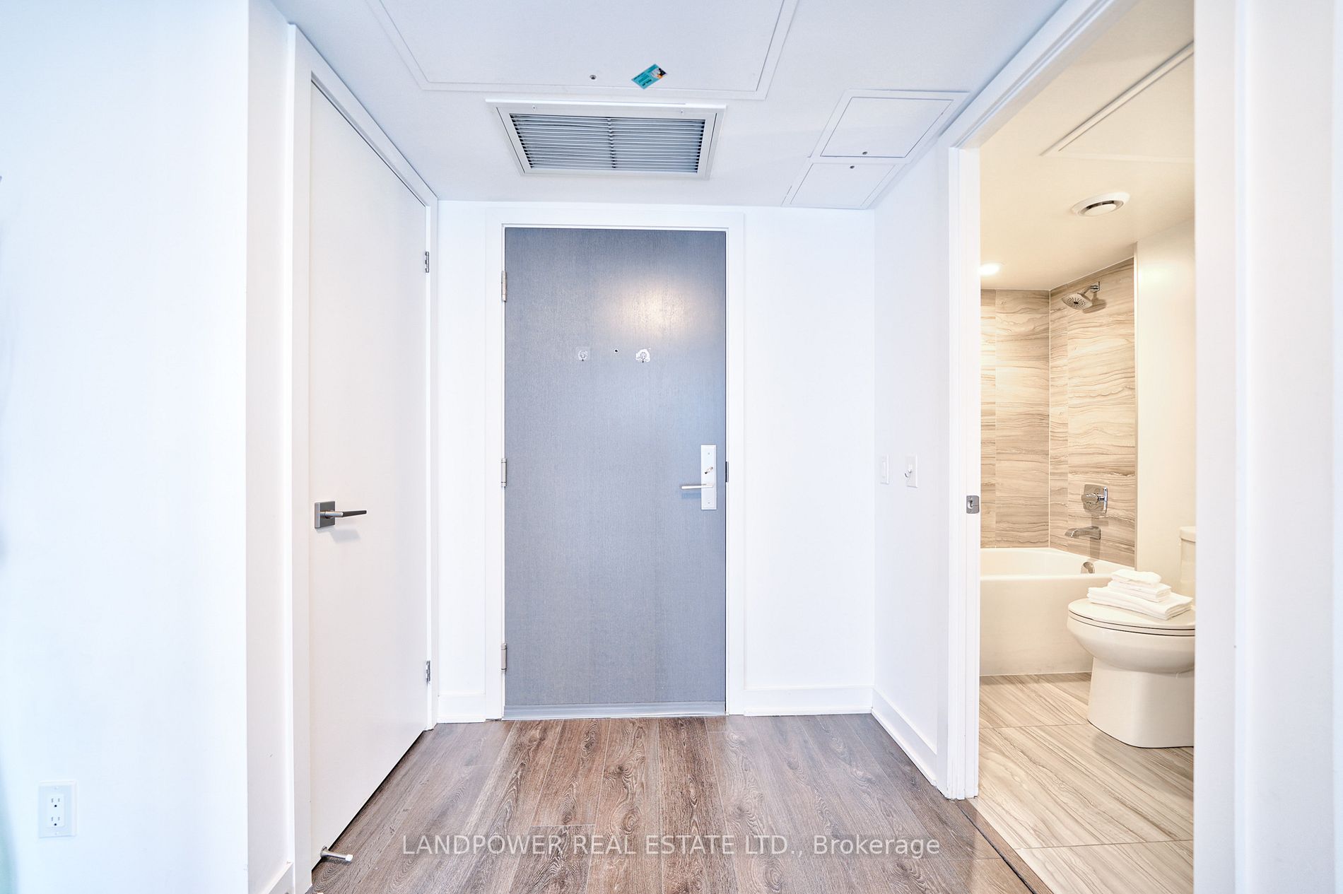 188 Cumberland St St E, #913