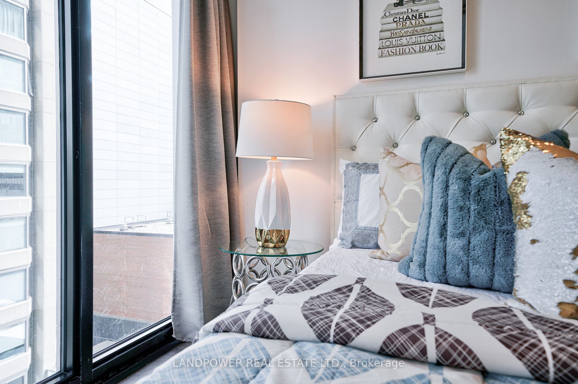 188 Cumberland St St E, #913