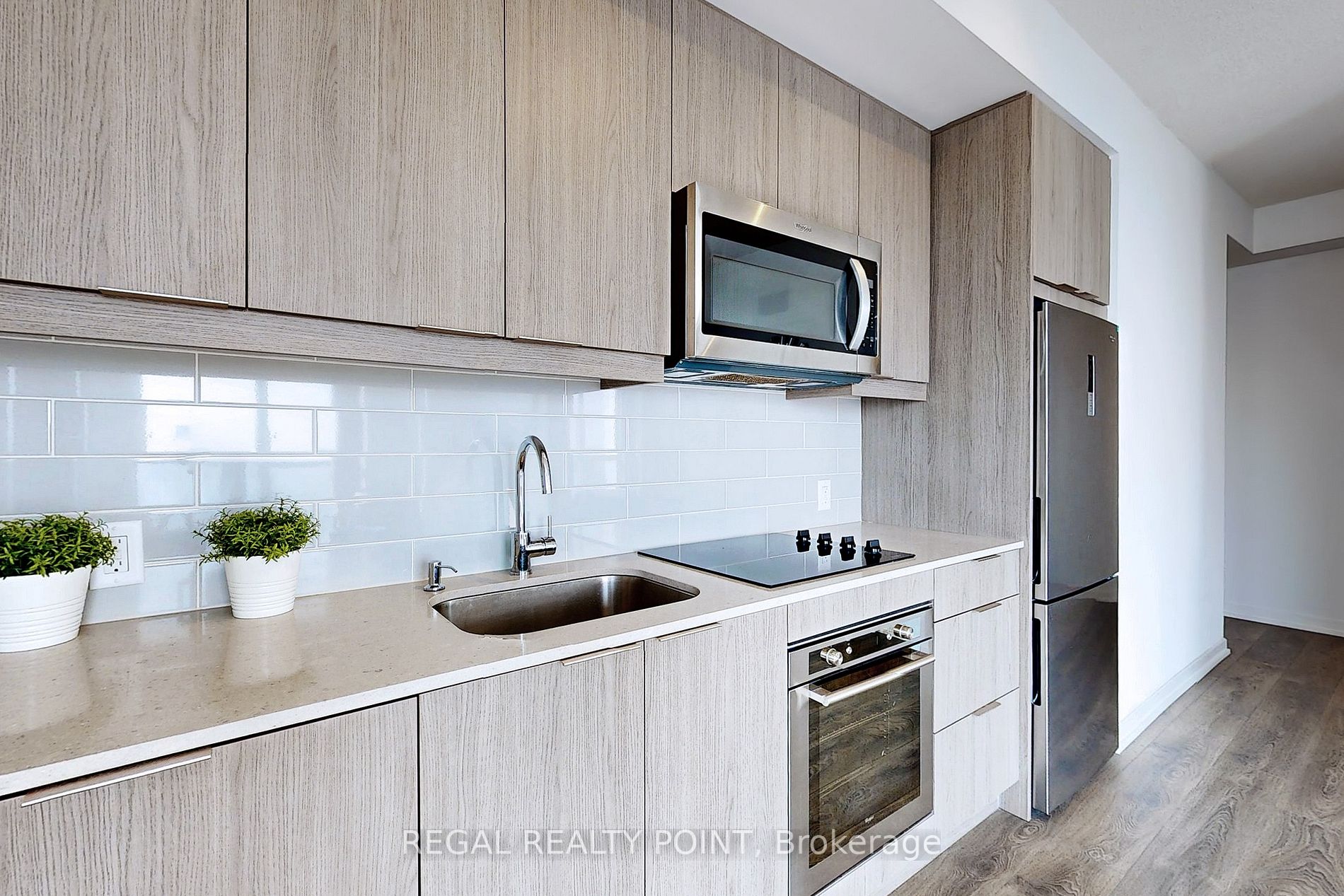 32 Forest Manor Rd, #2708