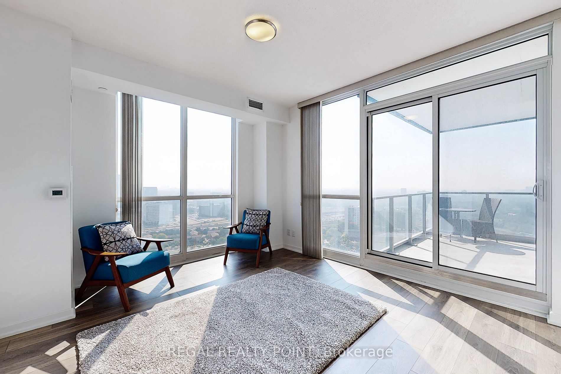 32 Forest Manor Rd, #2708