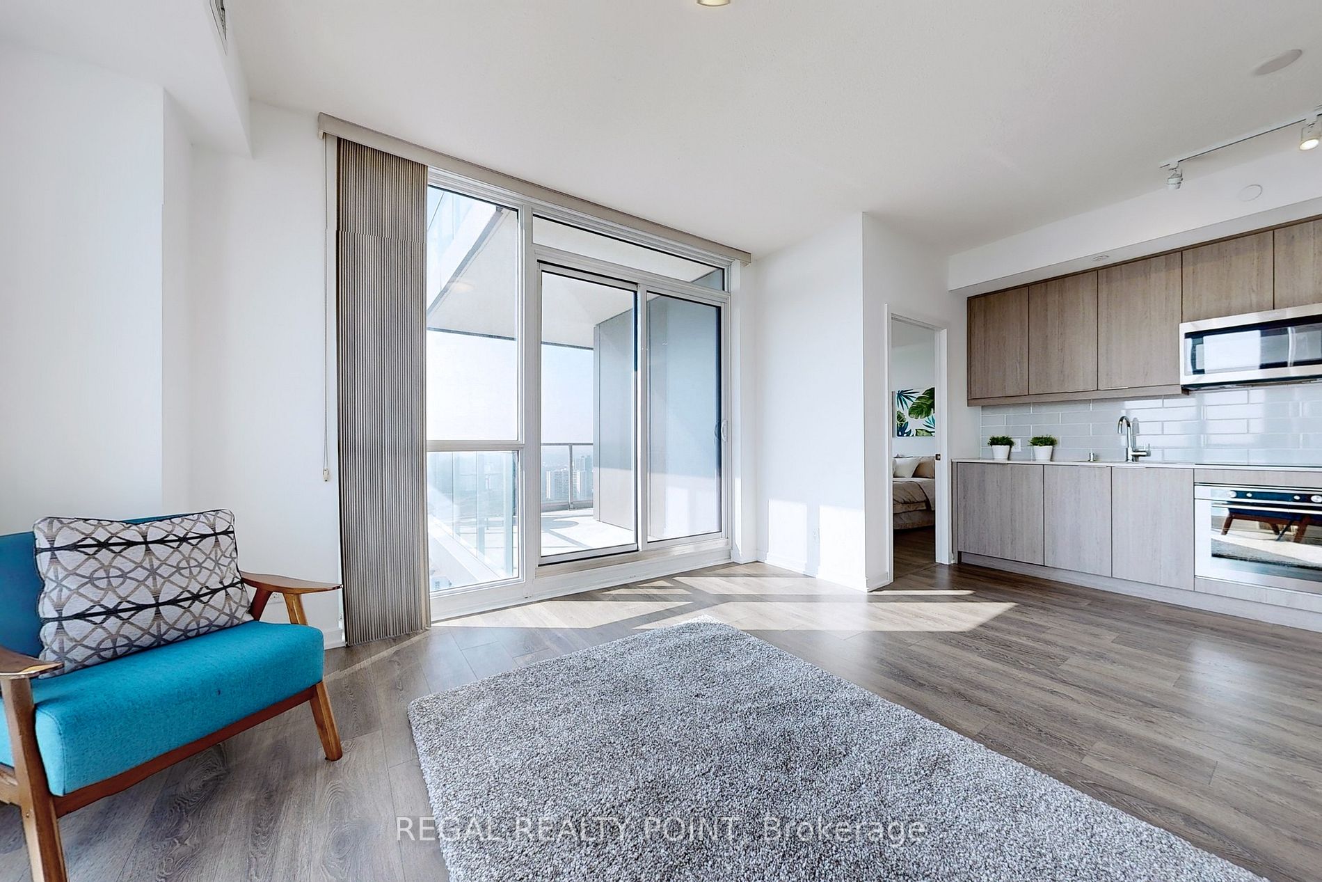 32 Forest Manor Rd, #2708