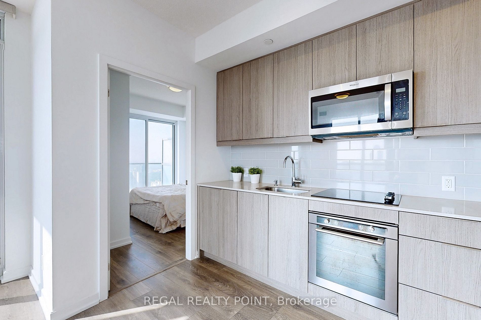 32 Forest Manor Rd, #2708