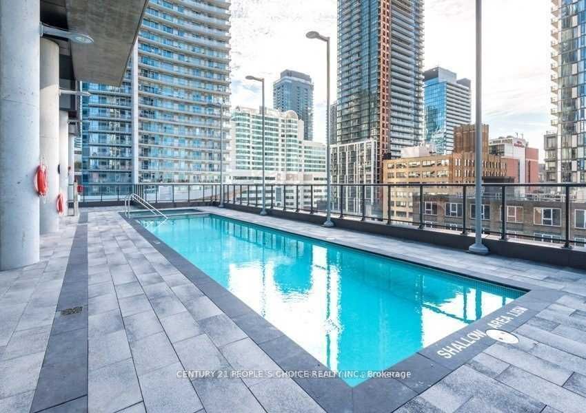 290 Adelaide St W, #3301