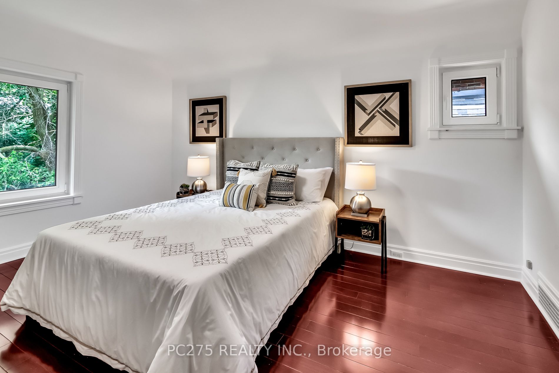 22 Duncannon Dr