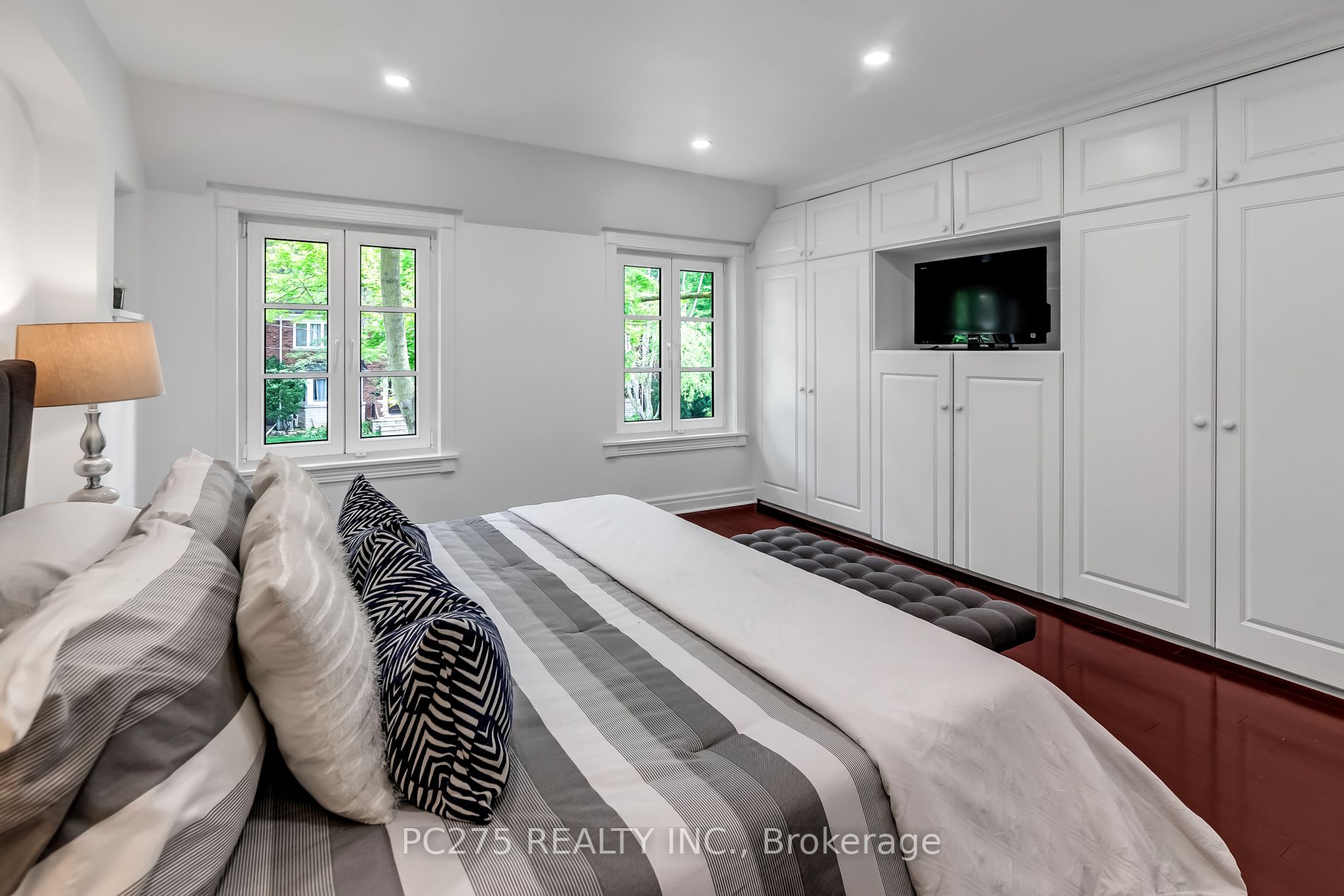 22 Duncannon Dr