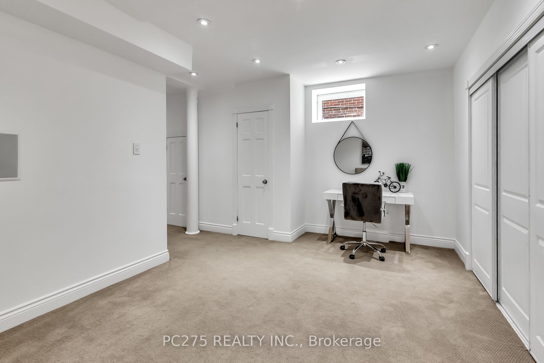 22 Duncannon Dr
