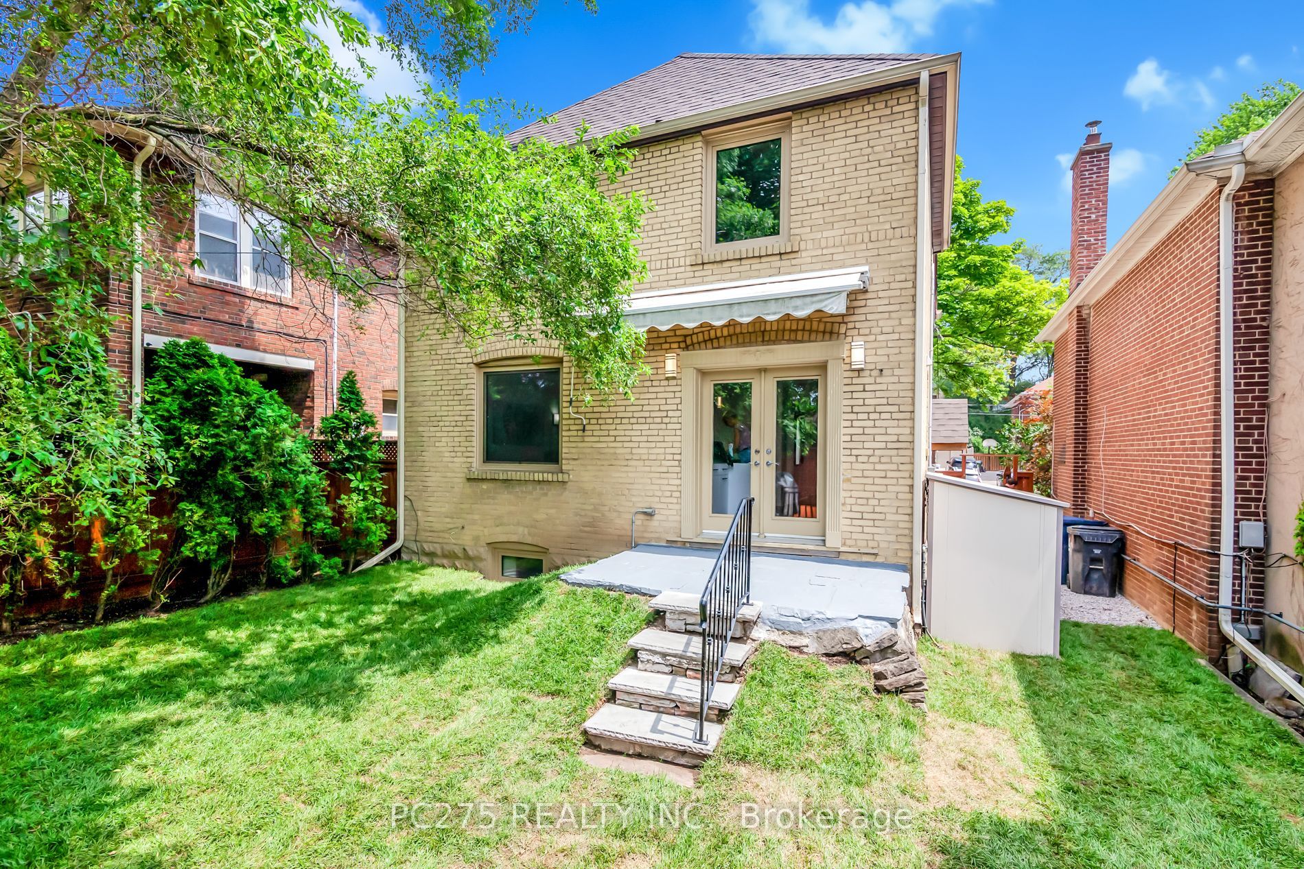22 Duncannon Dr