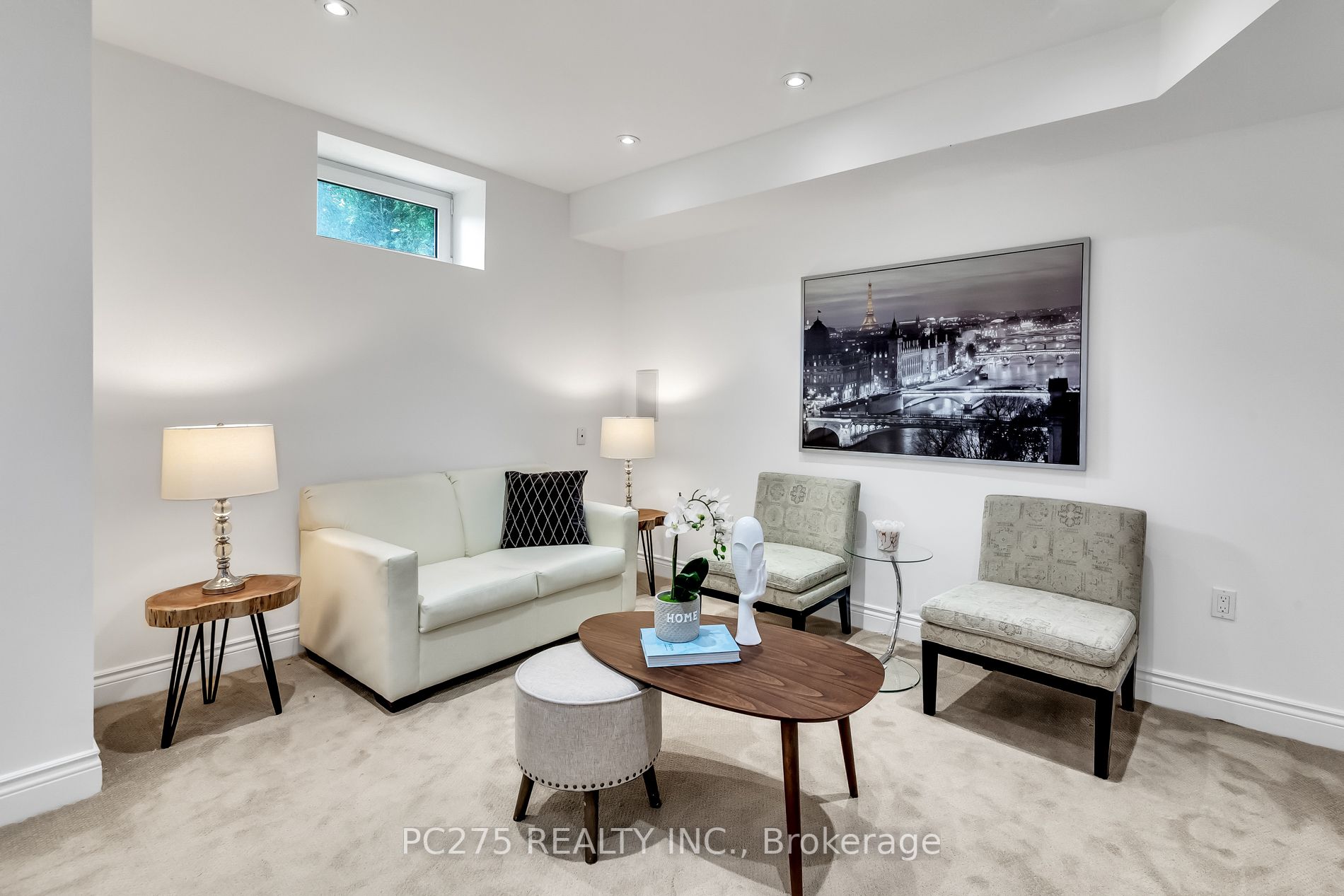 22 Duncannon Dr