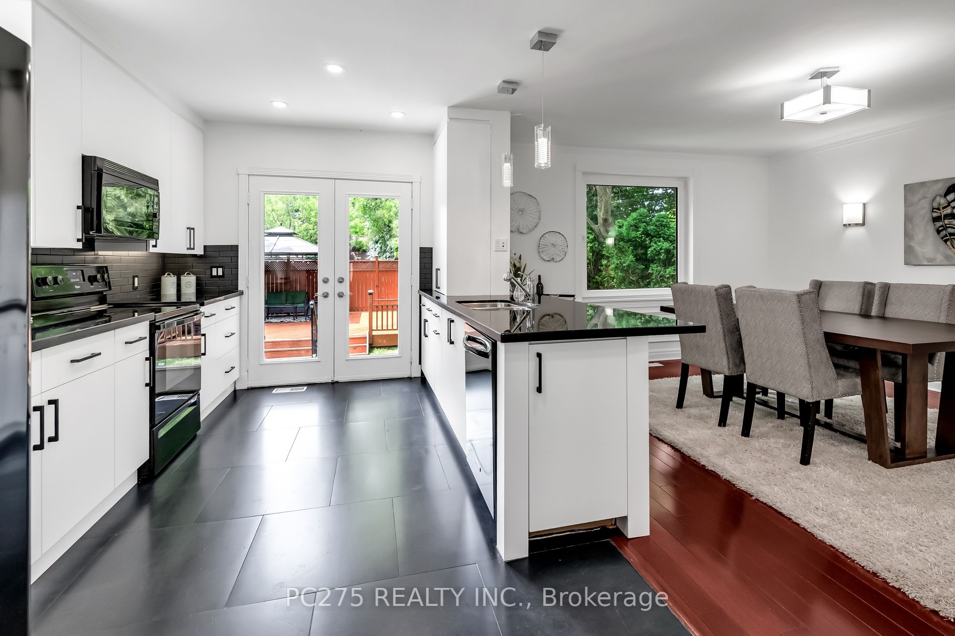 22 Duncannon Dr