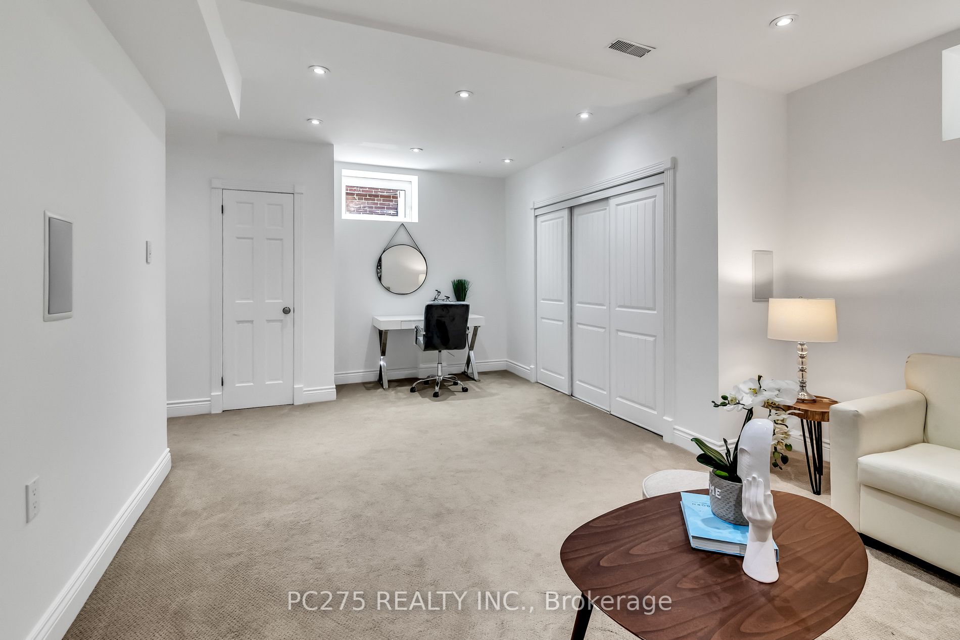 22 Duncannon Dr