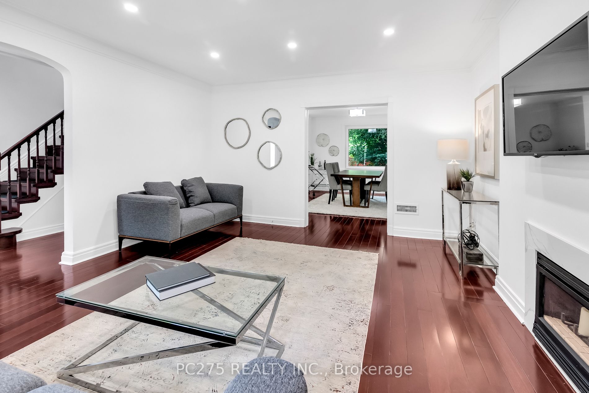 22 Duncannon Dr