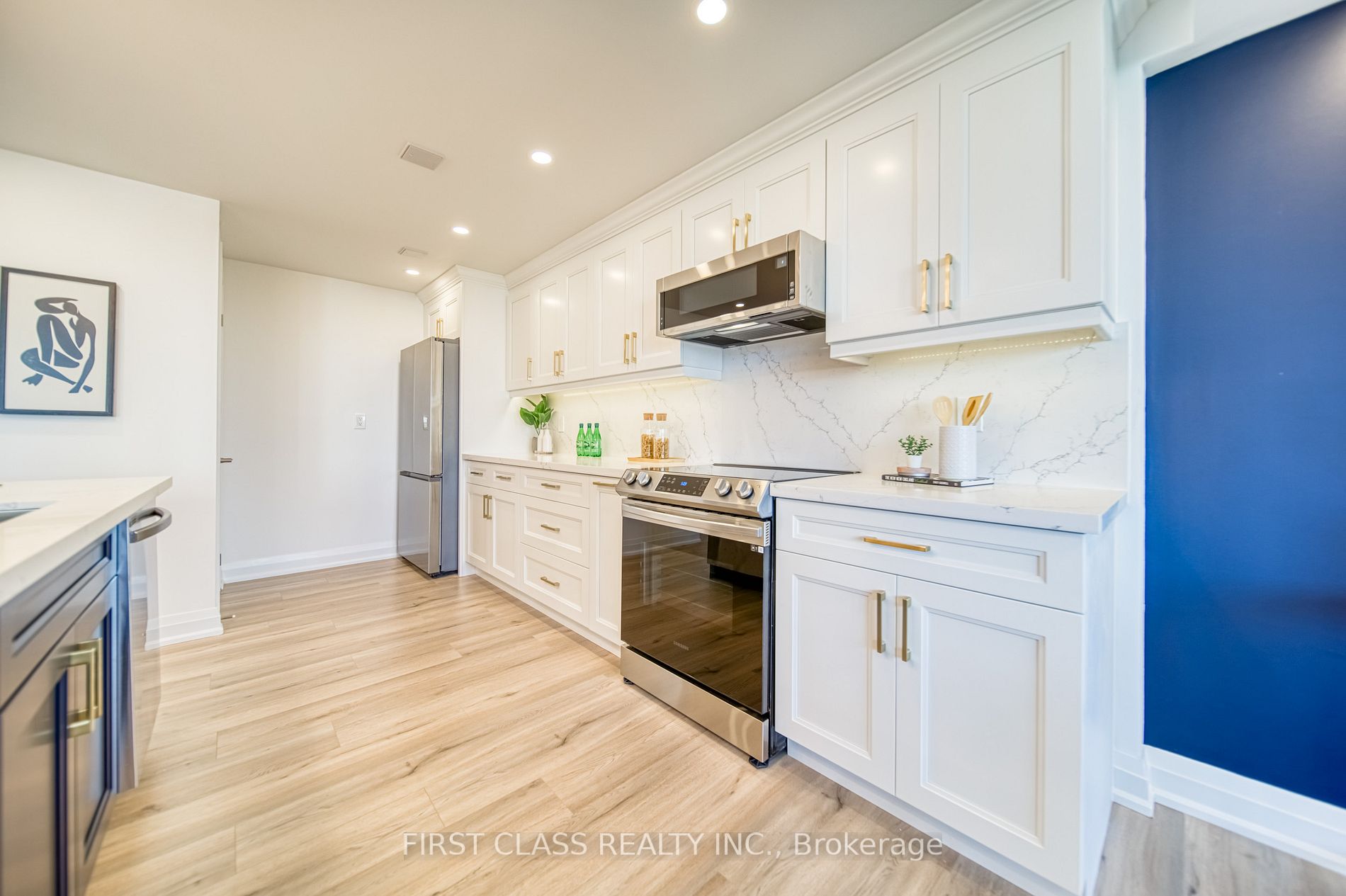 75 Wynford Heights Cres, #906