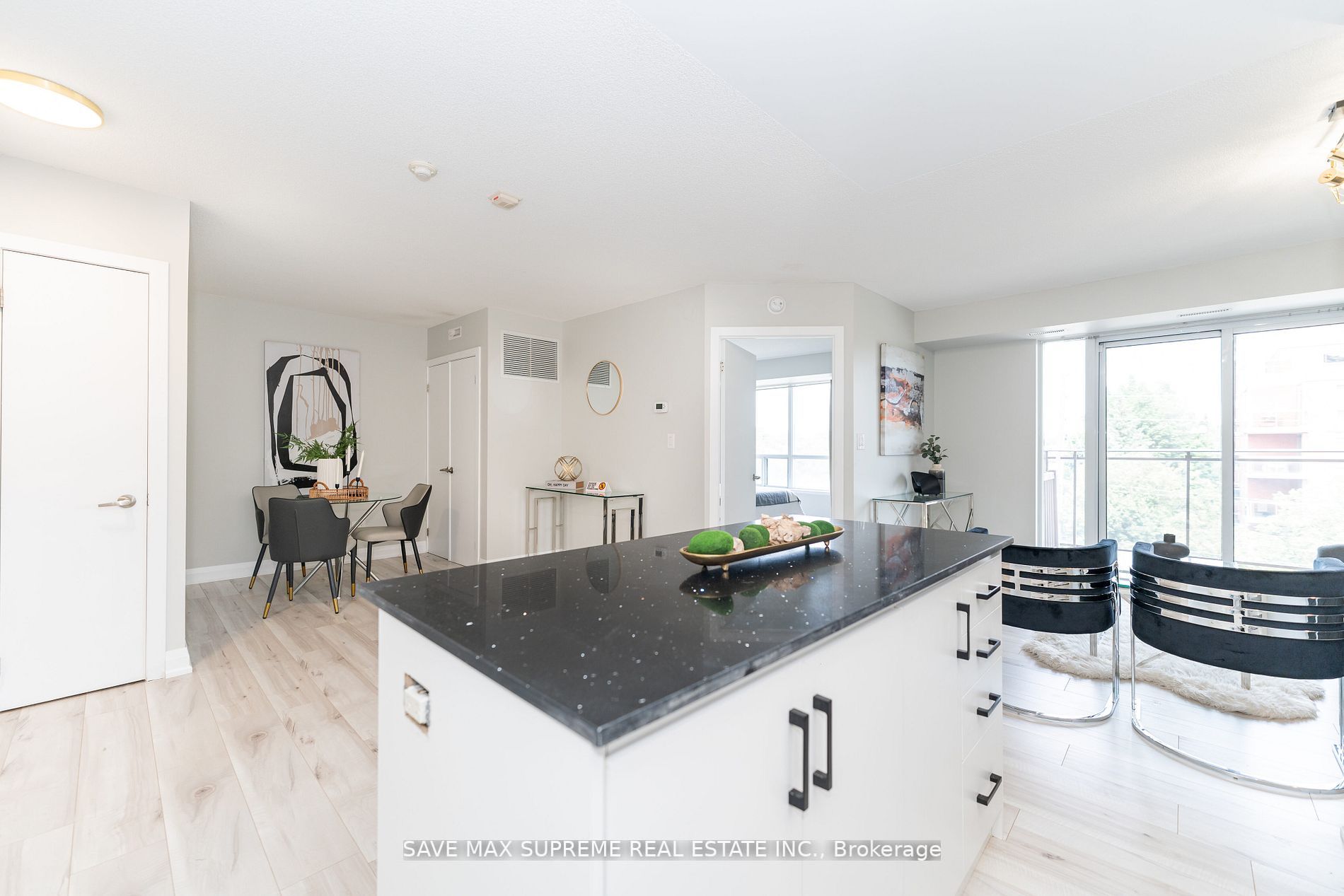 801 Sheppard Ave W, #515