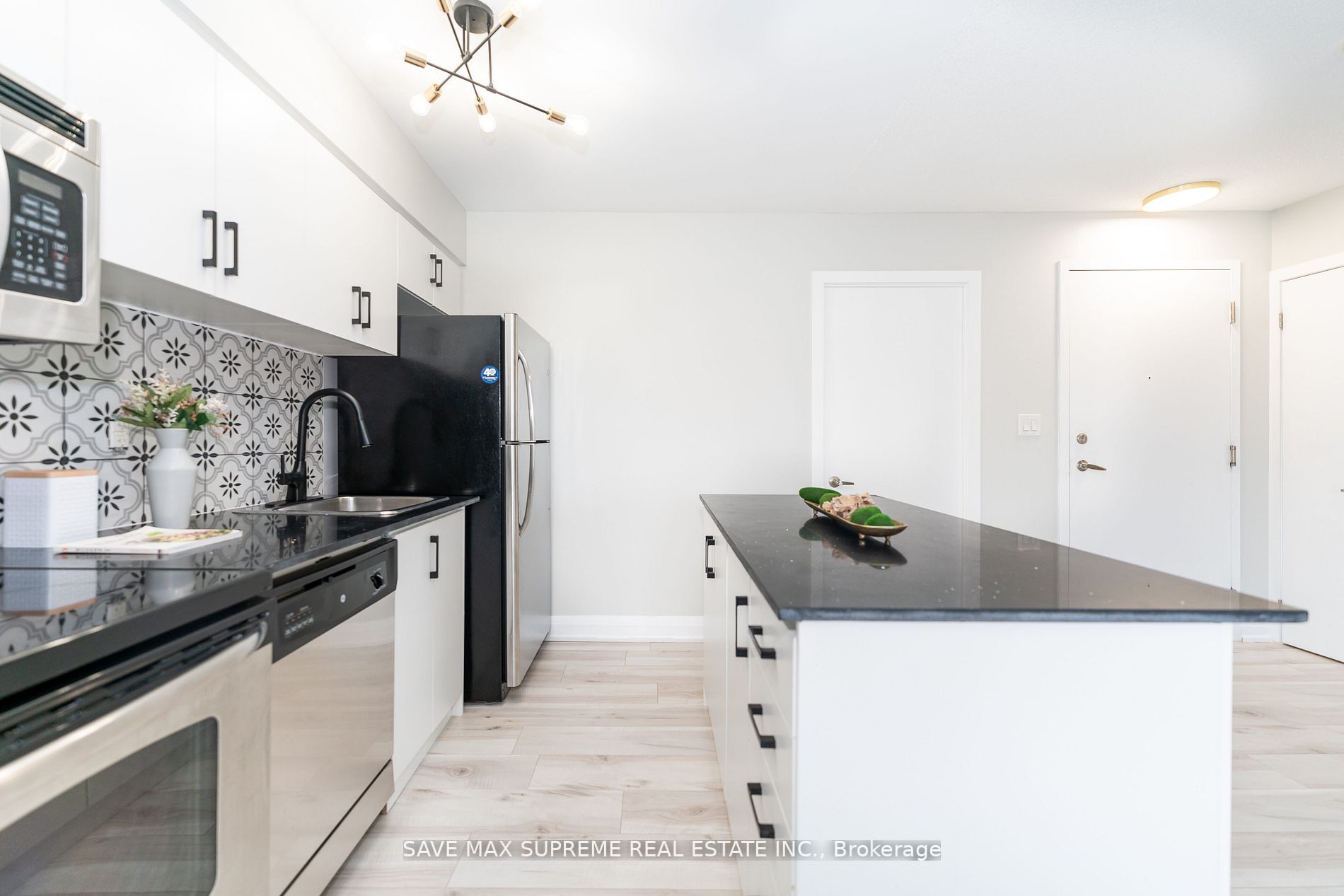 801 Sheppard Ave W, #515