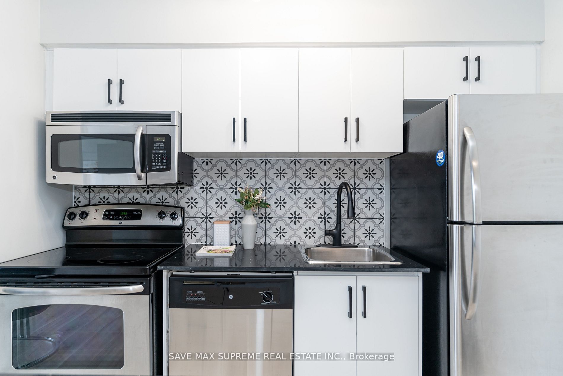 801 Sheppard Ave W, #515