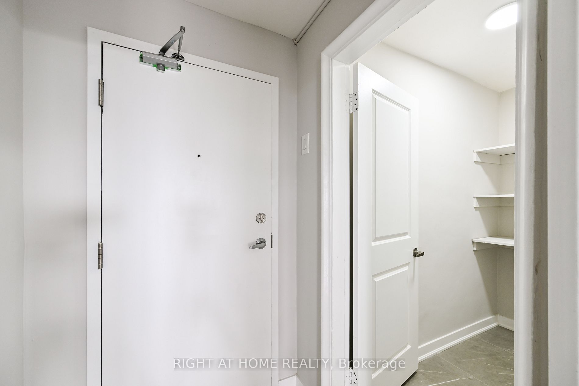 Listing C6753896 - Large Photo # 2