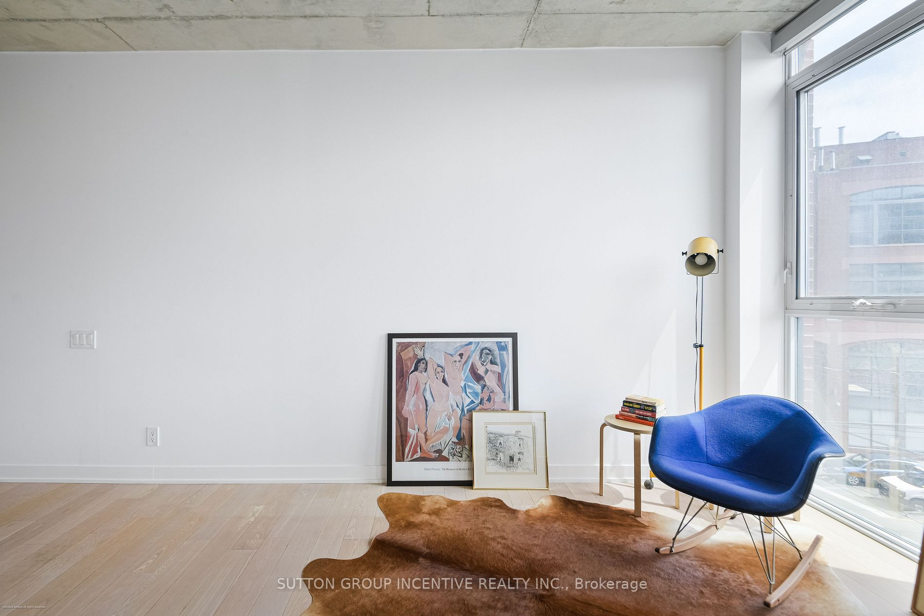 318 King St E, #309