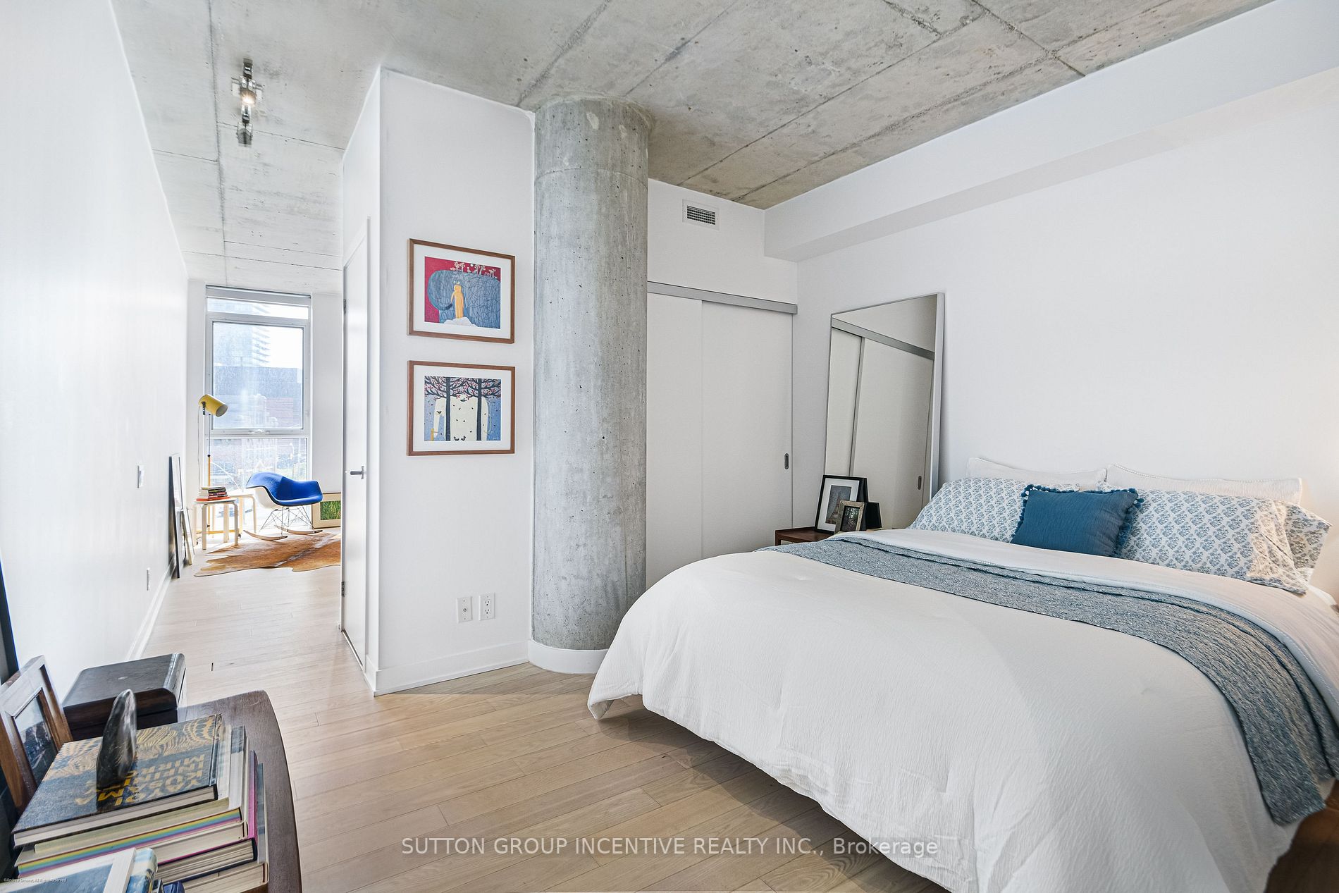 318 King St E, #309
