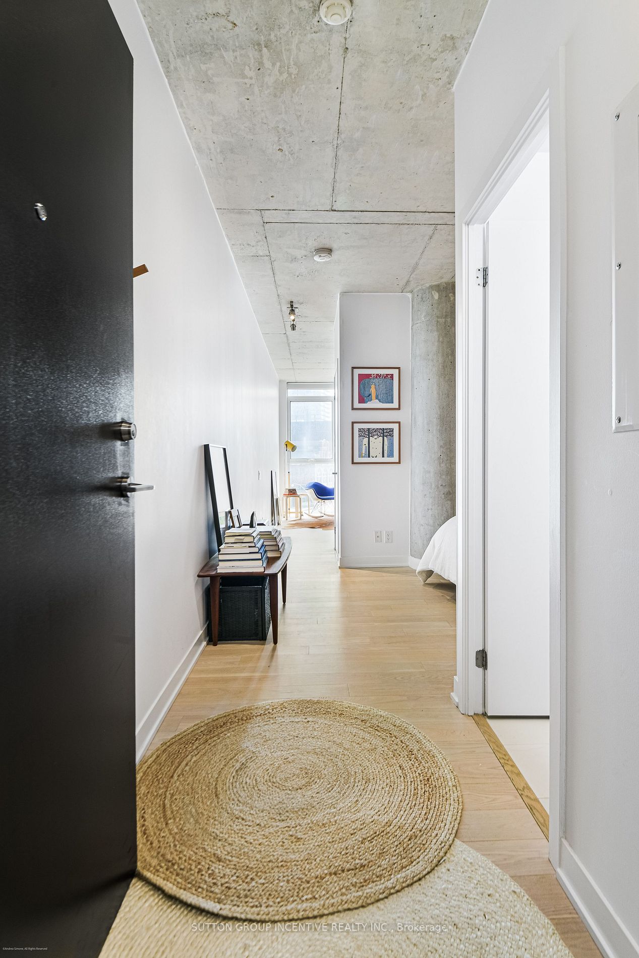 318 King St E, #309