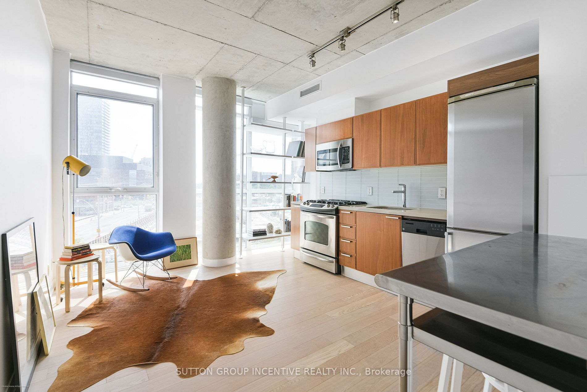 318 King St E, #309
