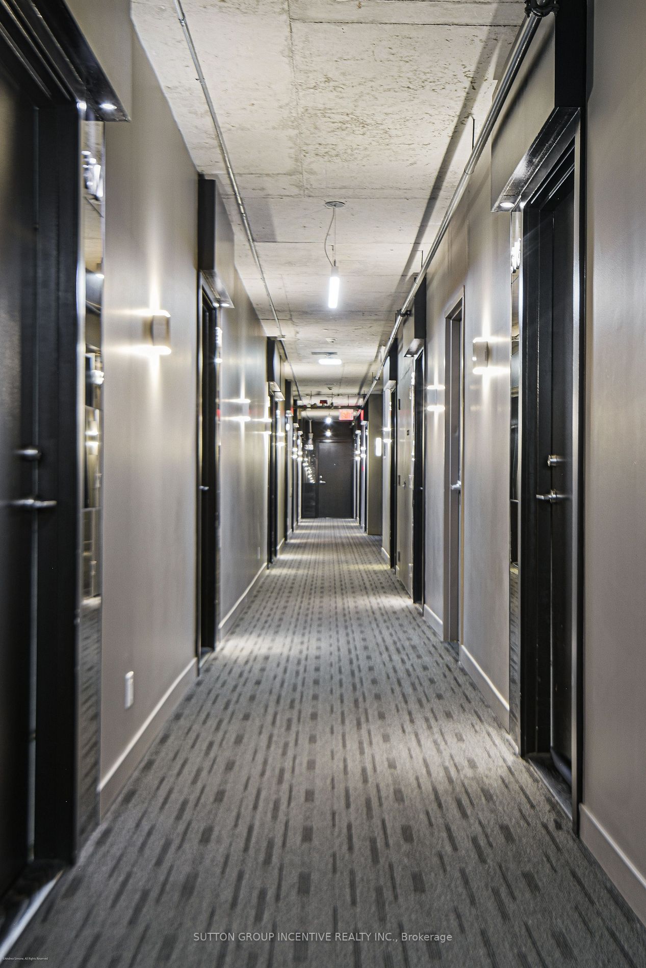 318 King St E, #309