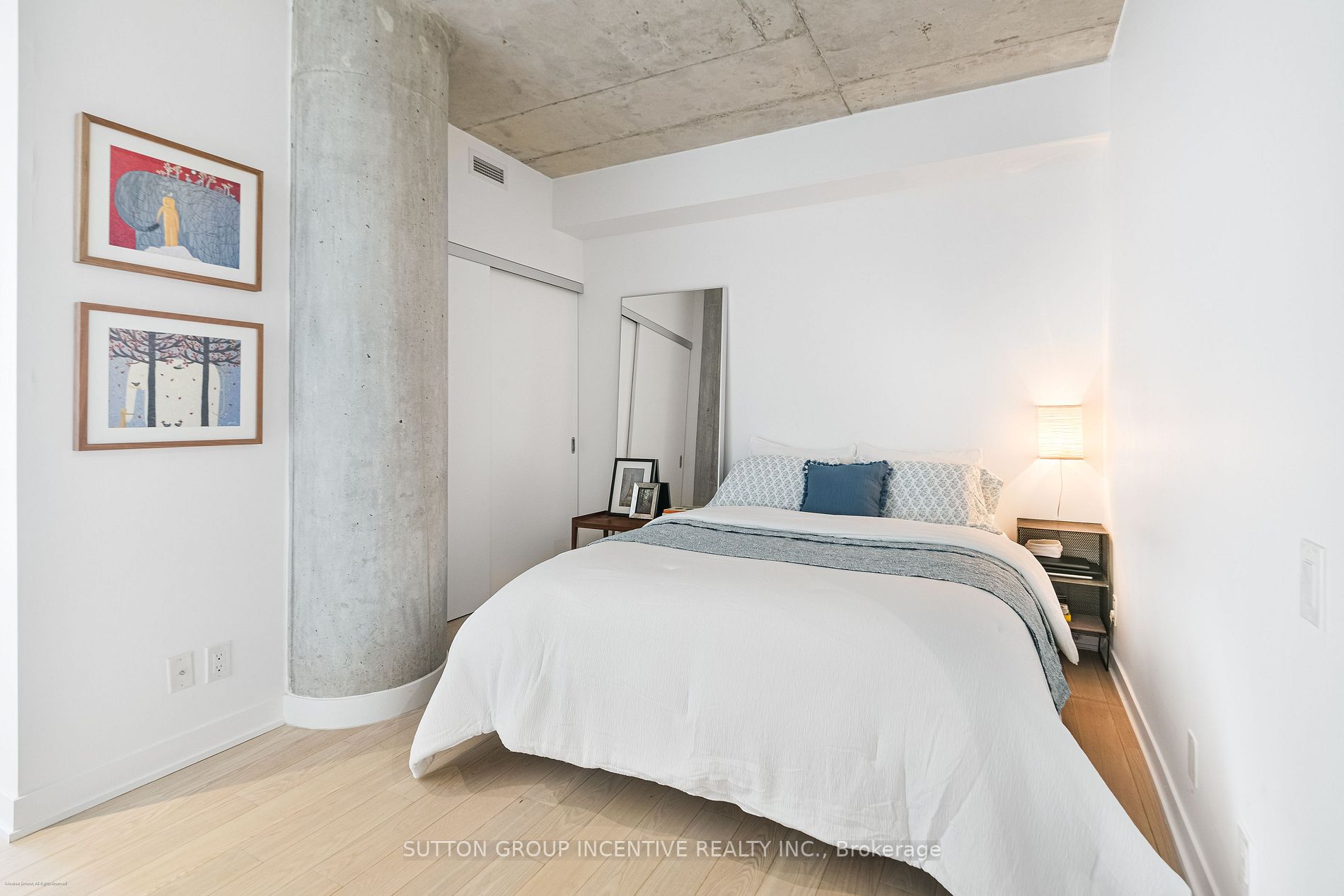 318 King St E, #309