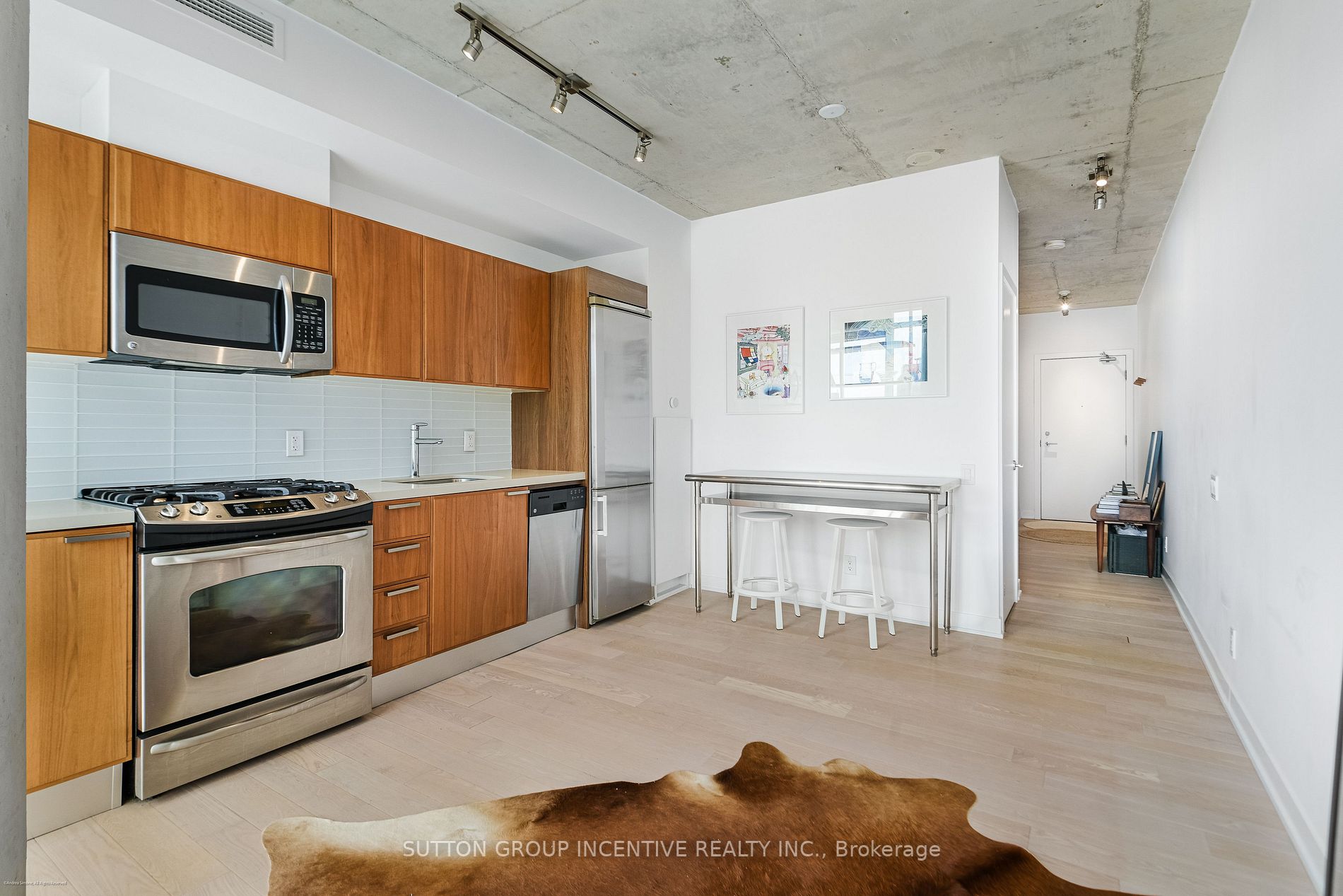 318 King St E, #309