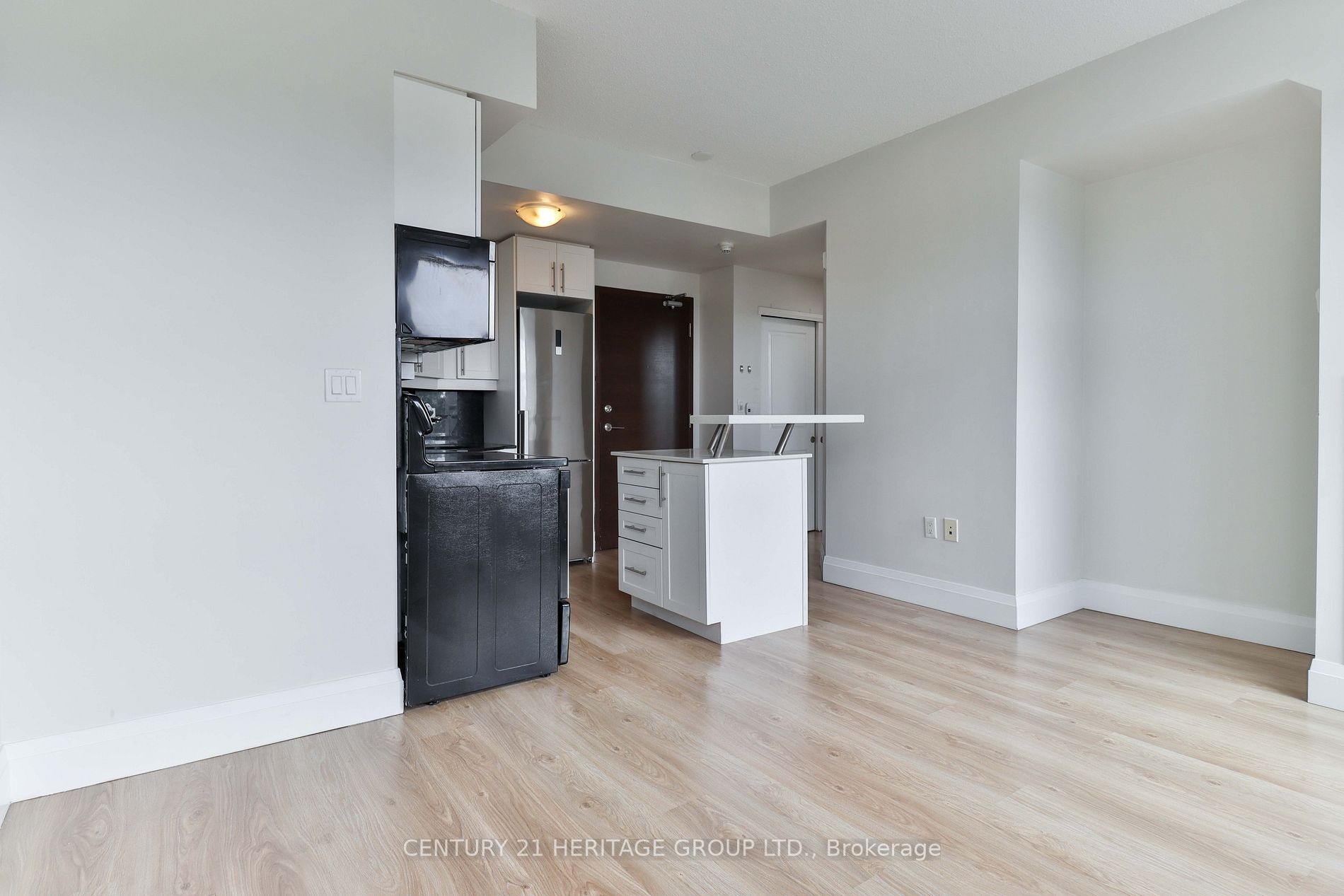222 Finch Ave W, #410