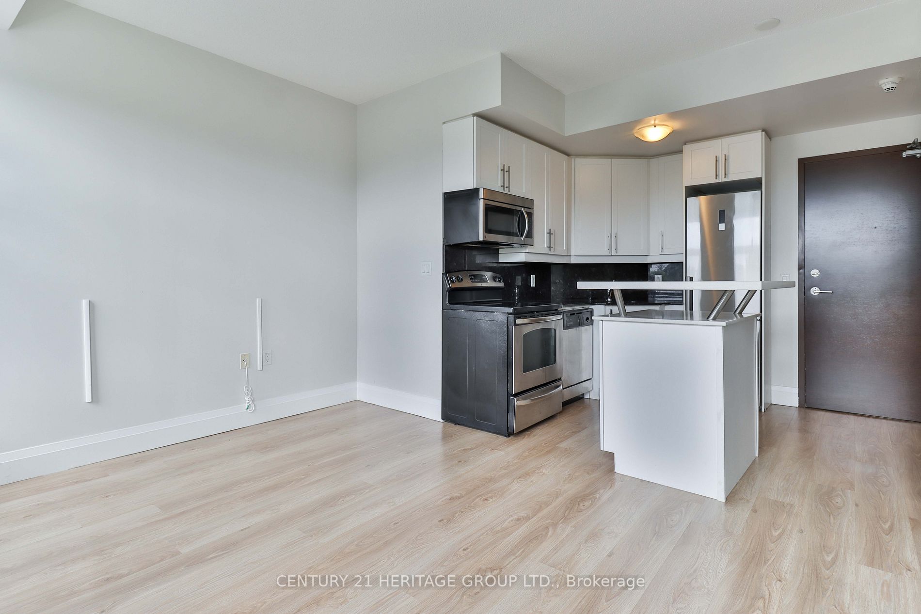 222 Finch Ave W, #410