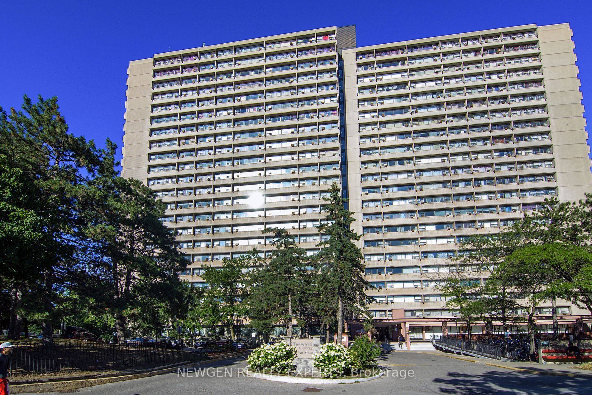 100 Leeward Glwy, #711
