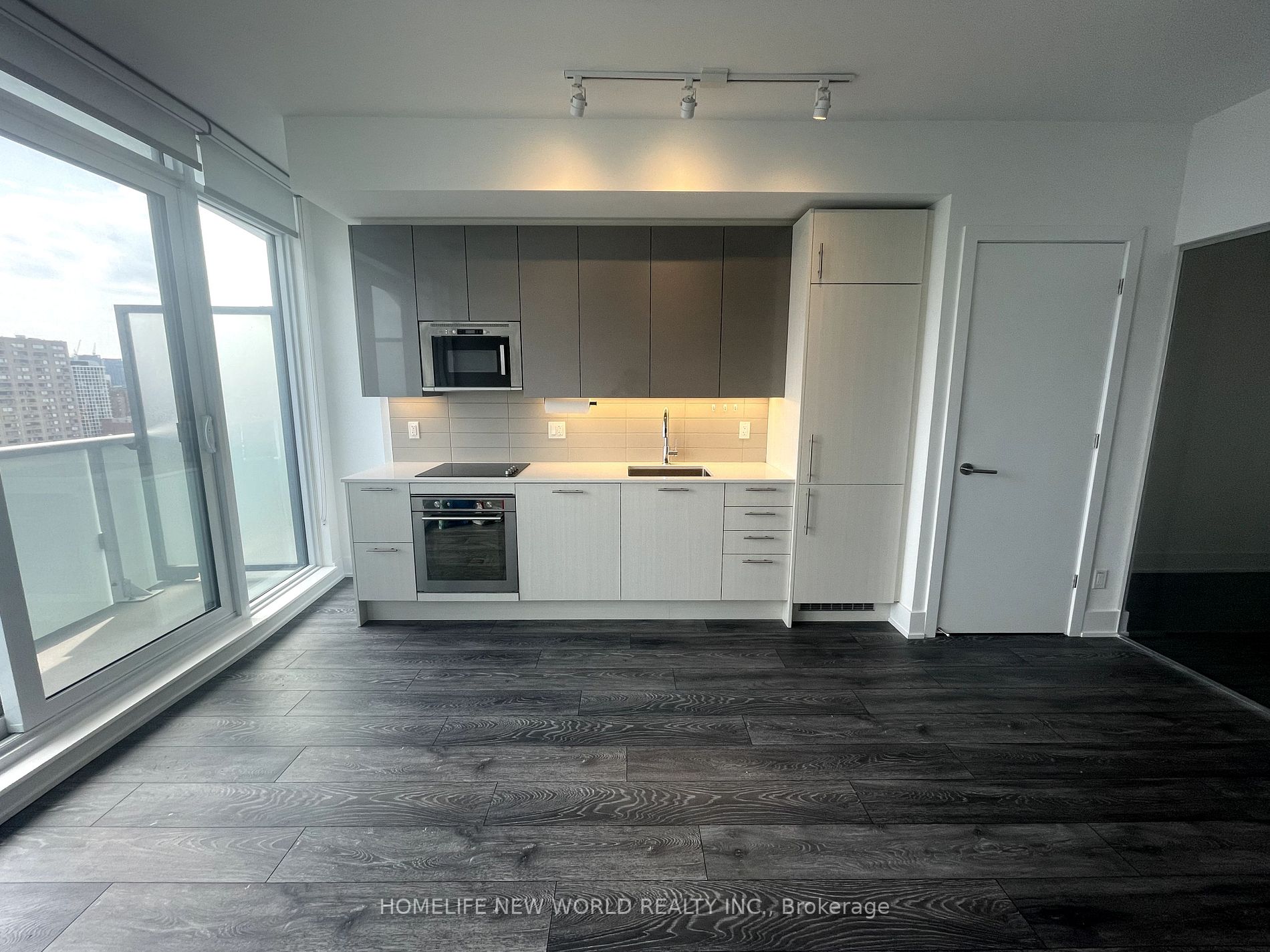 403 Church St, #2413