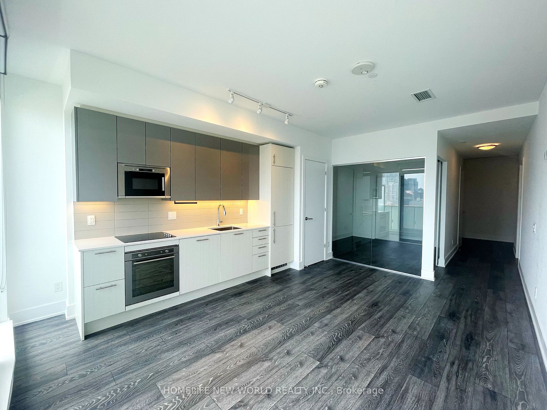 403 Church St, #2413
