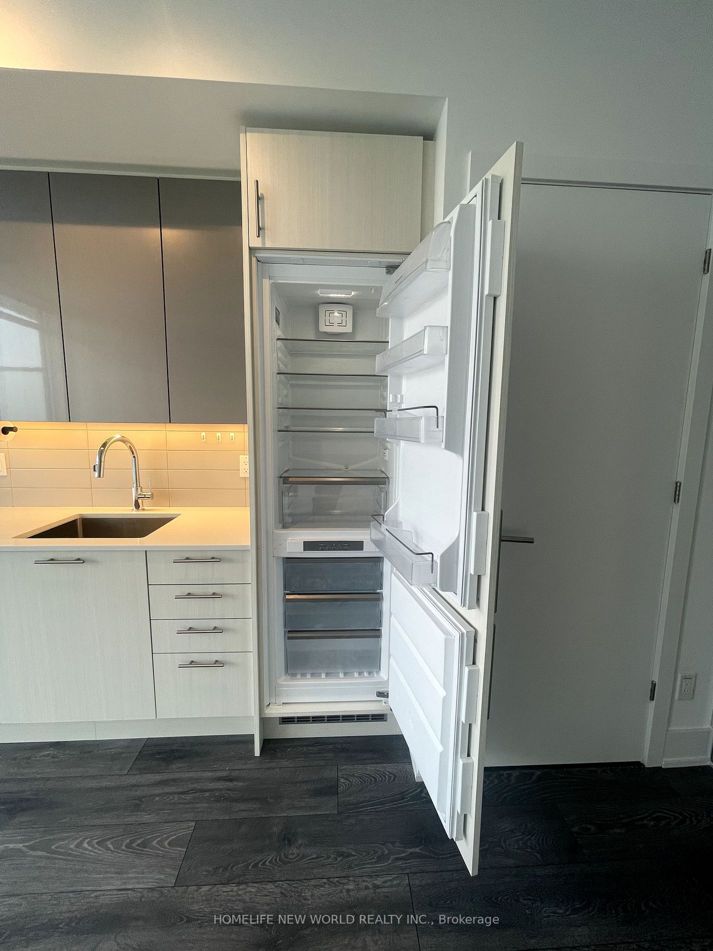 403 Church St, #2413