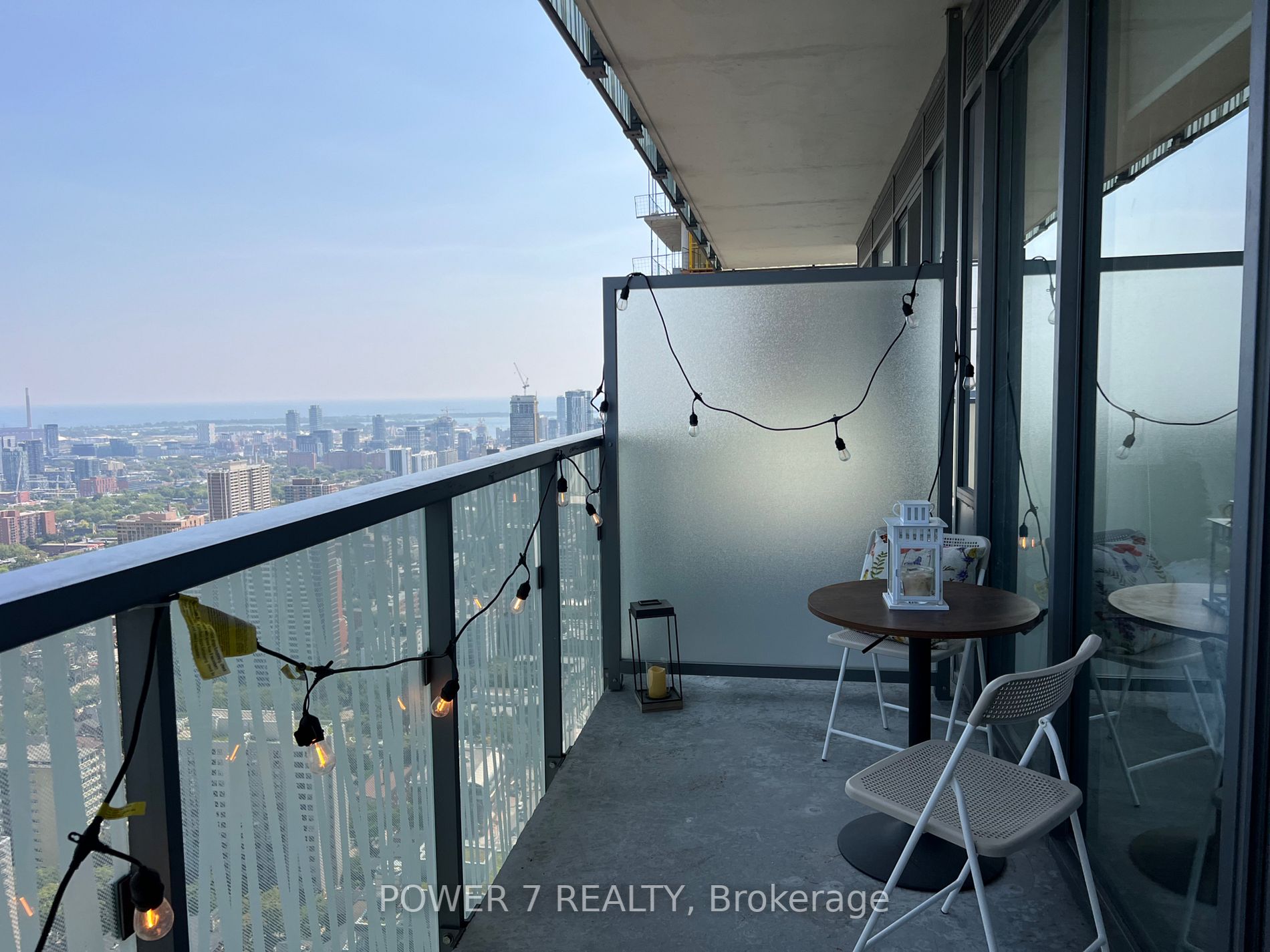 50 Charles St E, #4402