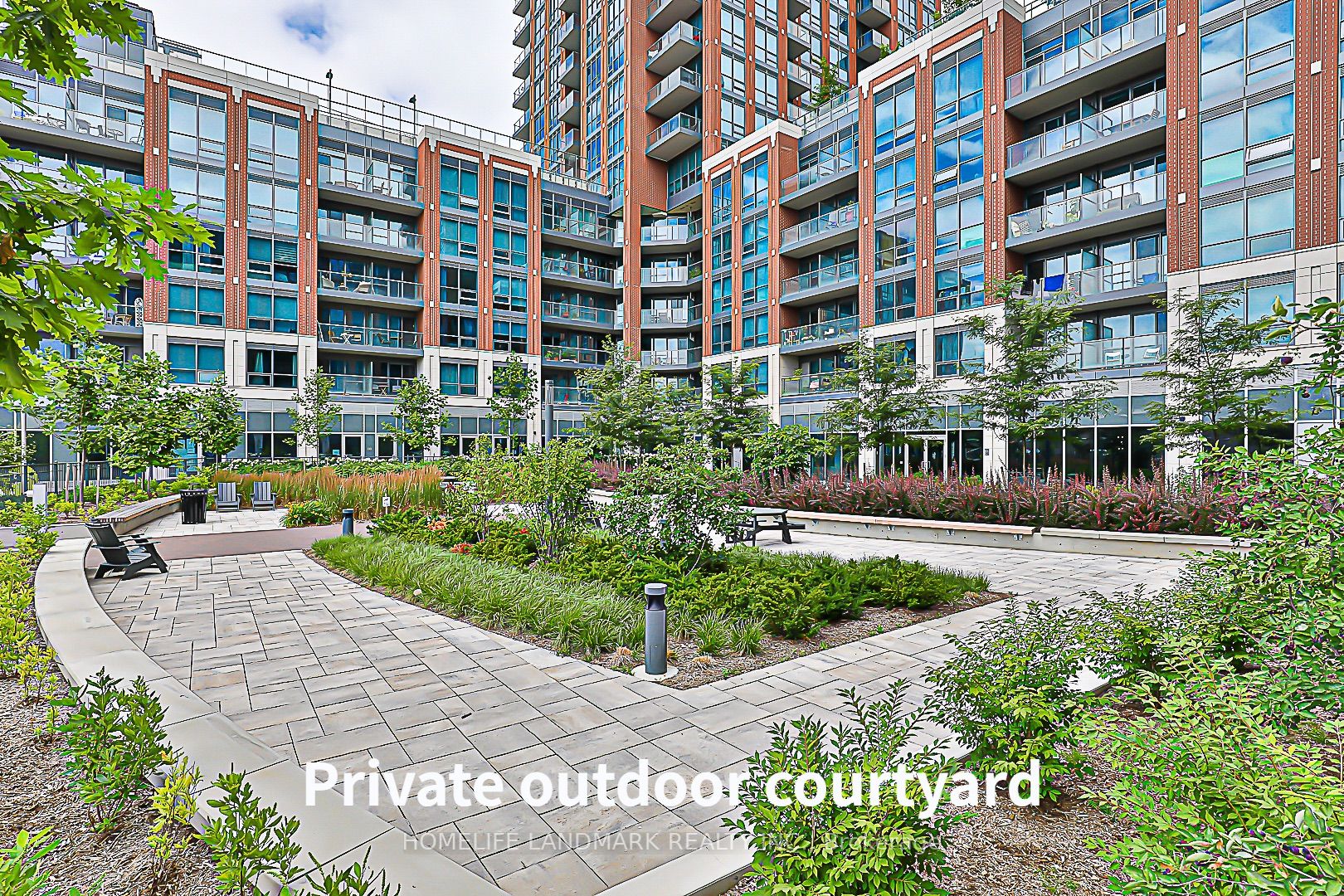 31 Tippett Rd, #1011