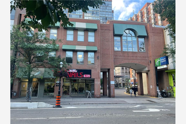 120 Adelaide St E, Toronto