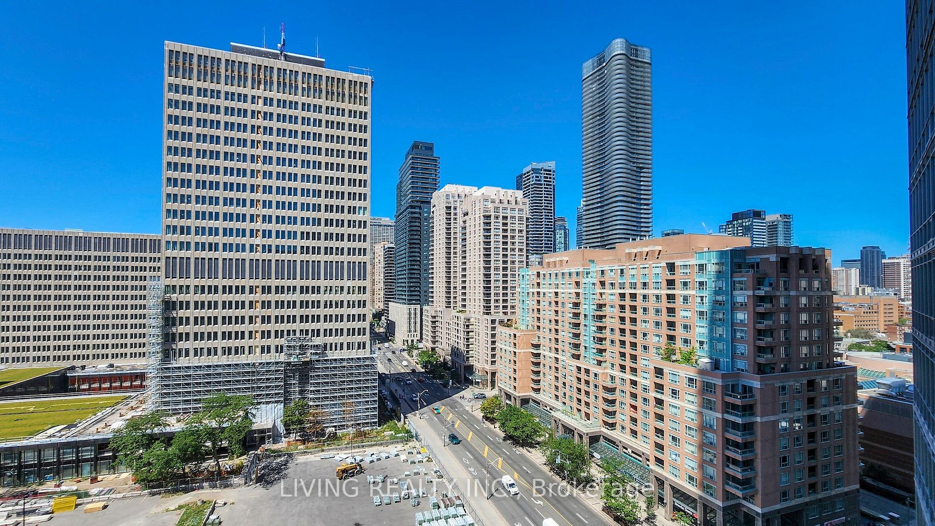 832 Bay St, #1303
