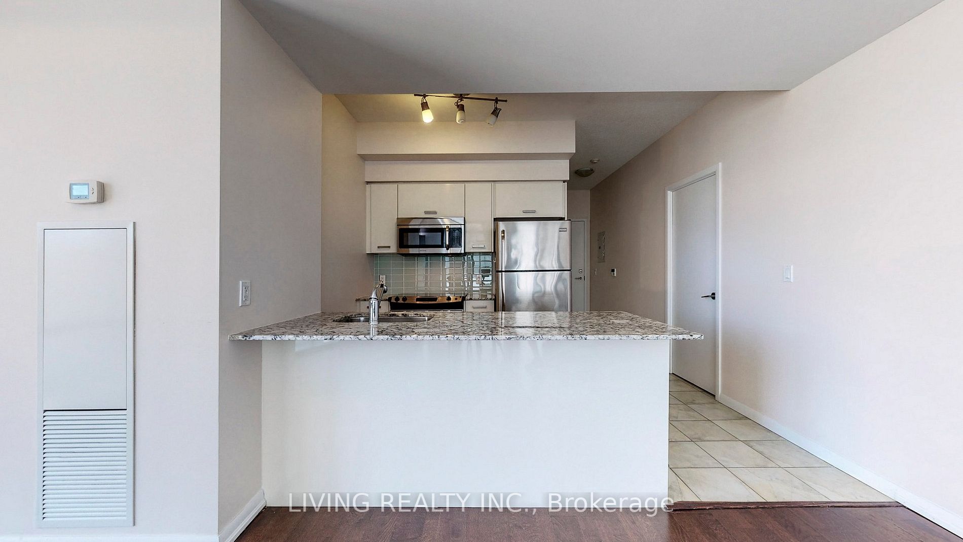 832 Bay St, #1303