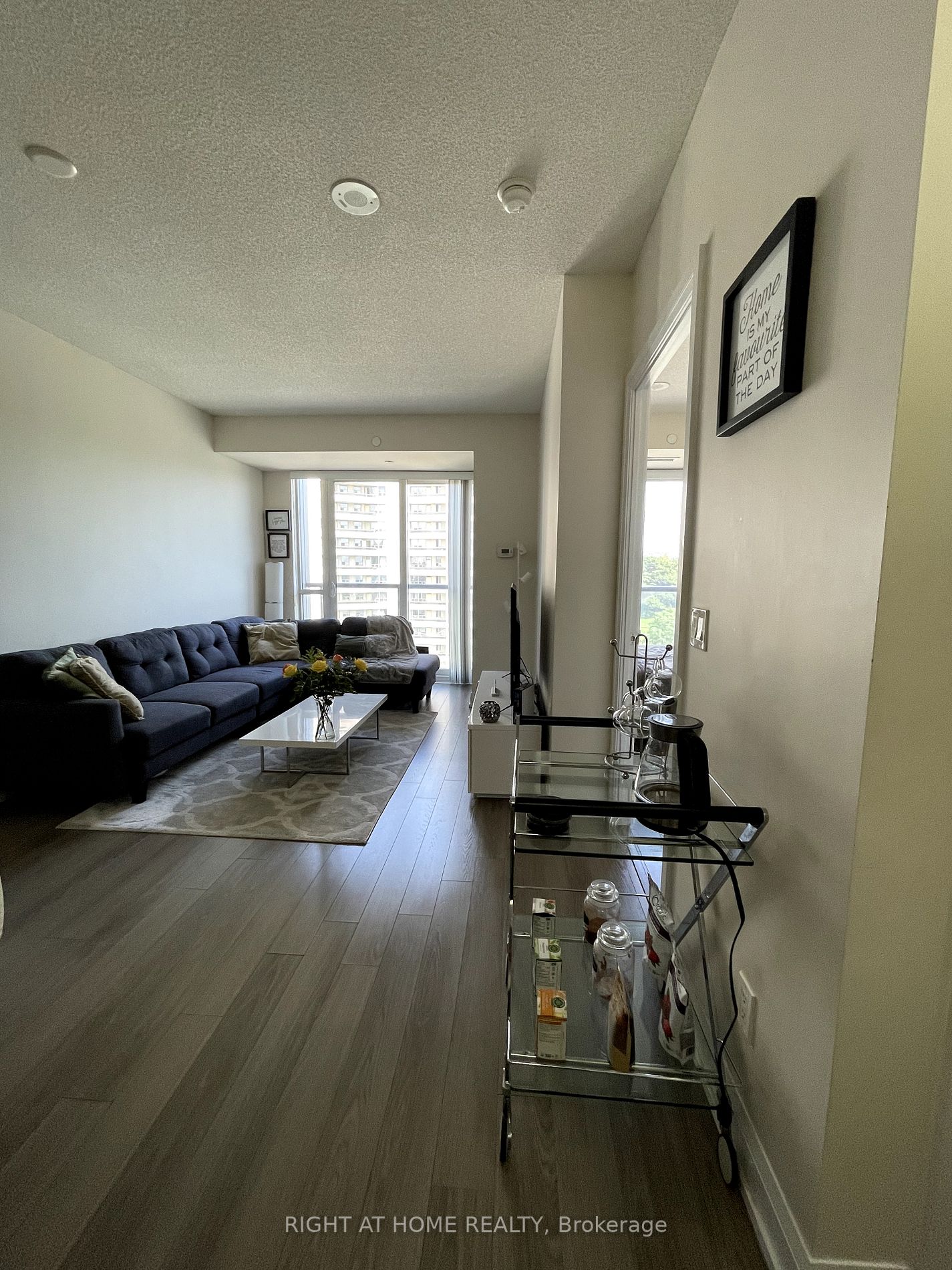 18 Graydon Hall Dr, #1107