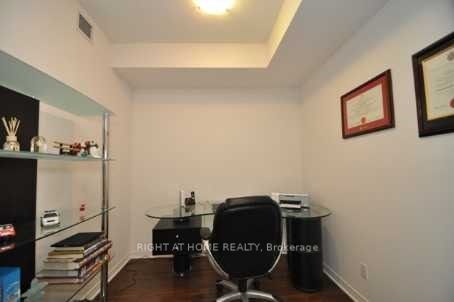 509 Beecroft Rd, #2210