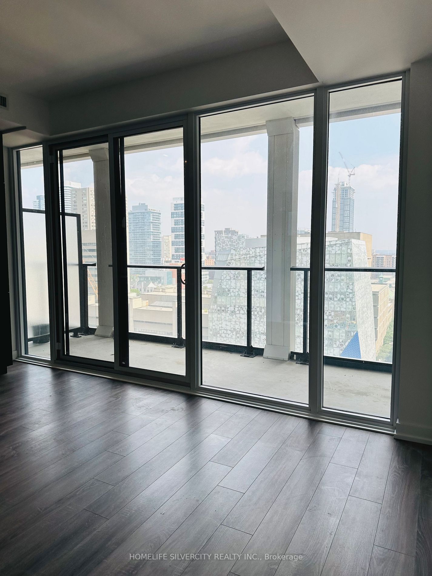 20 Edward Street, #1318