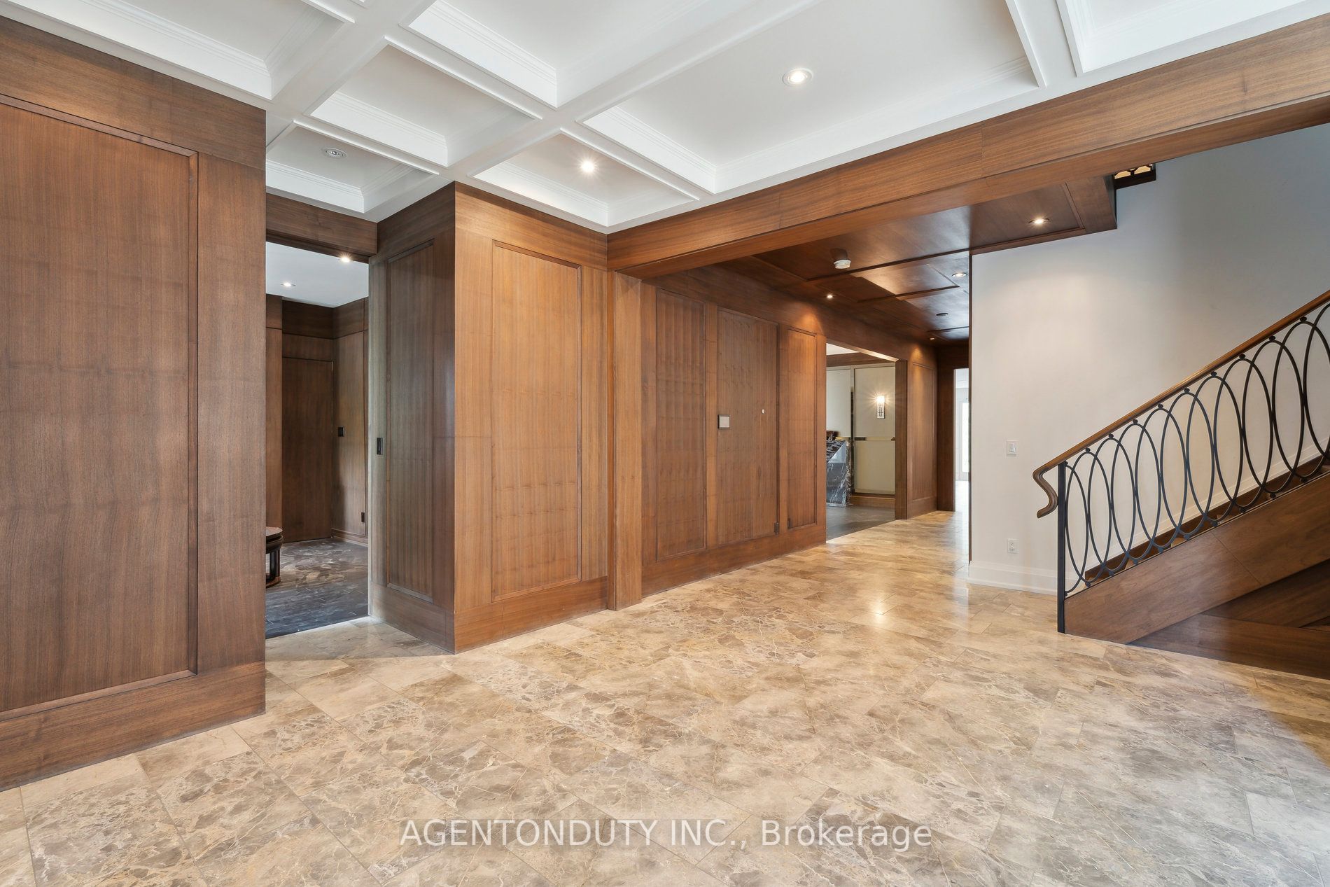 18 Forest Hill Rd