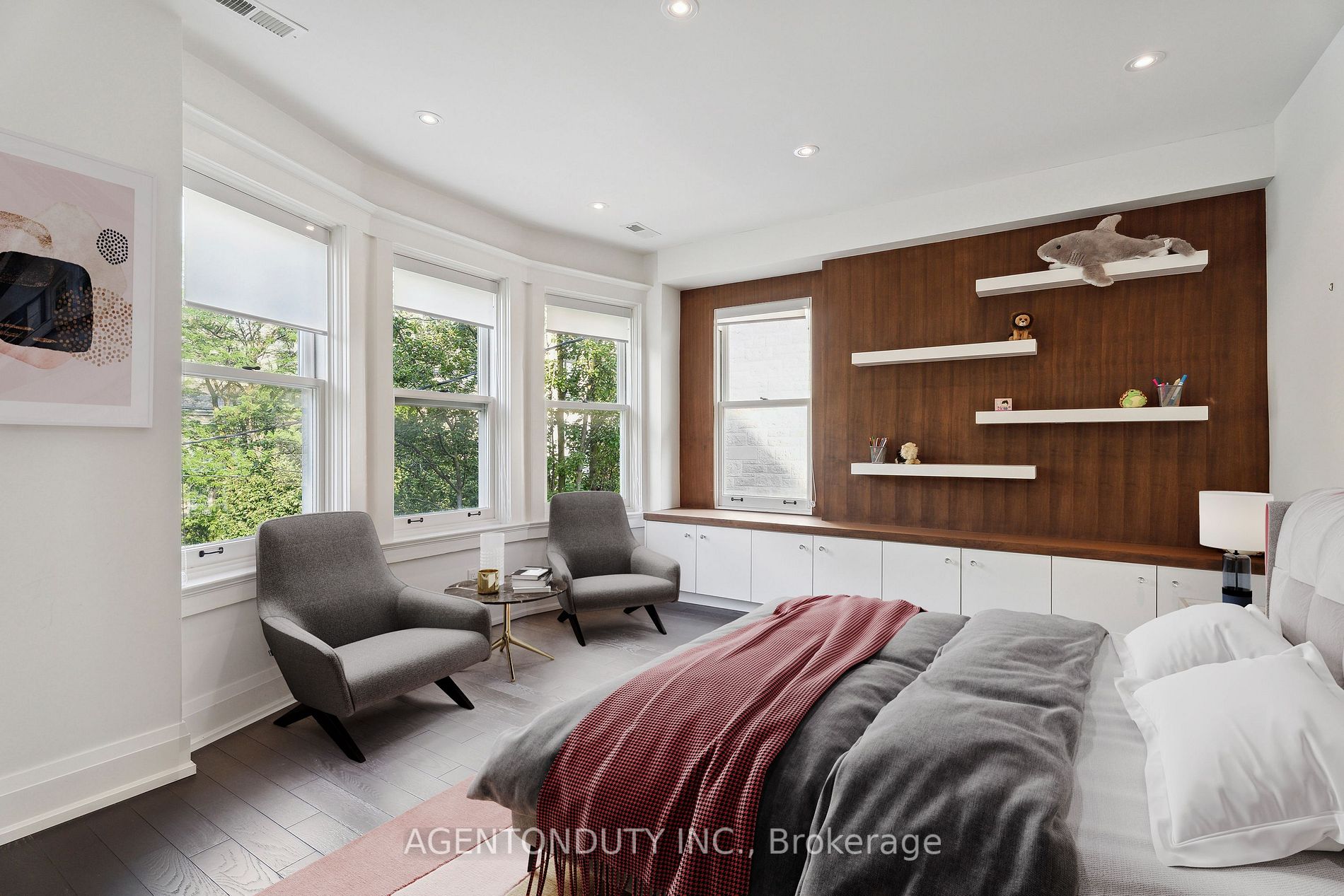 18 Forest Hill Rd