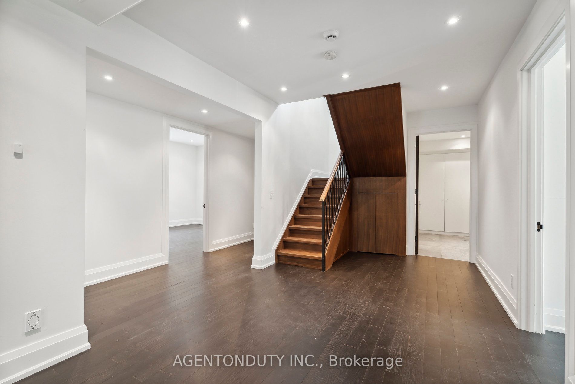 18 Forest Hill Rd