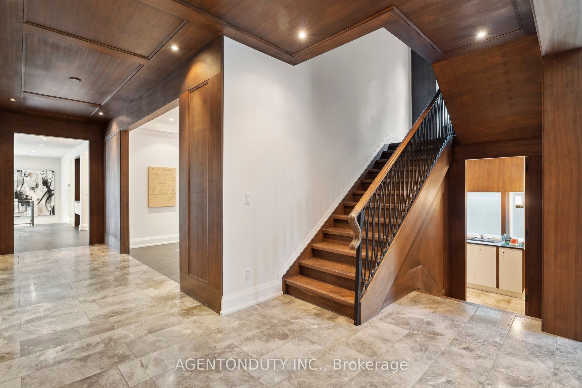 18 Forest Hill Rd