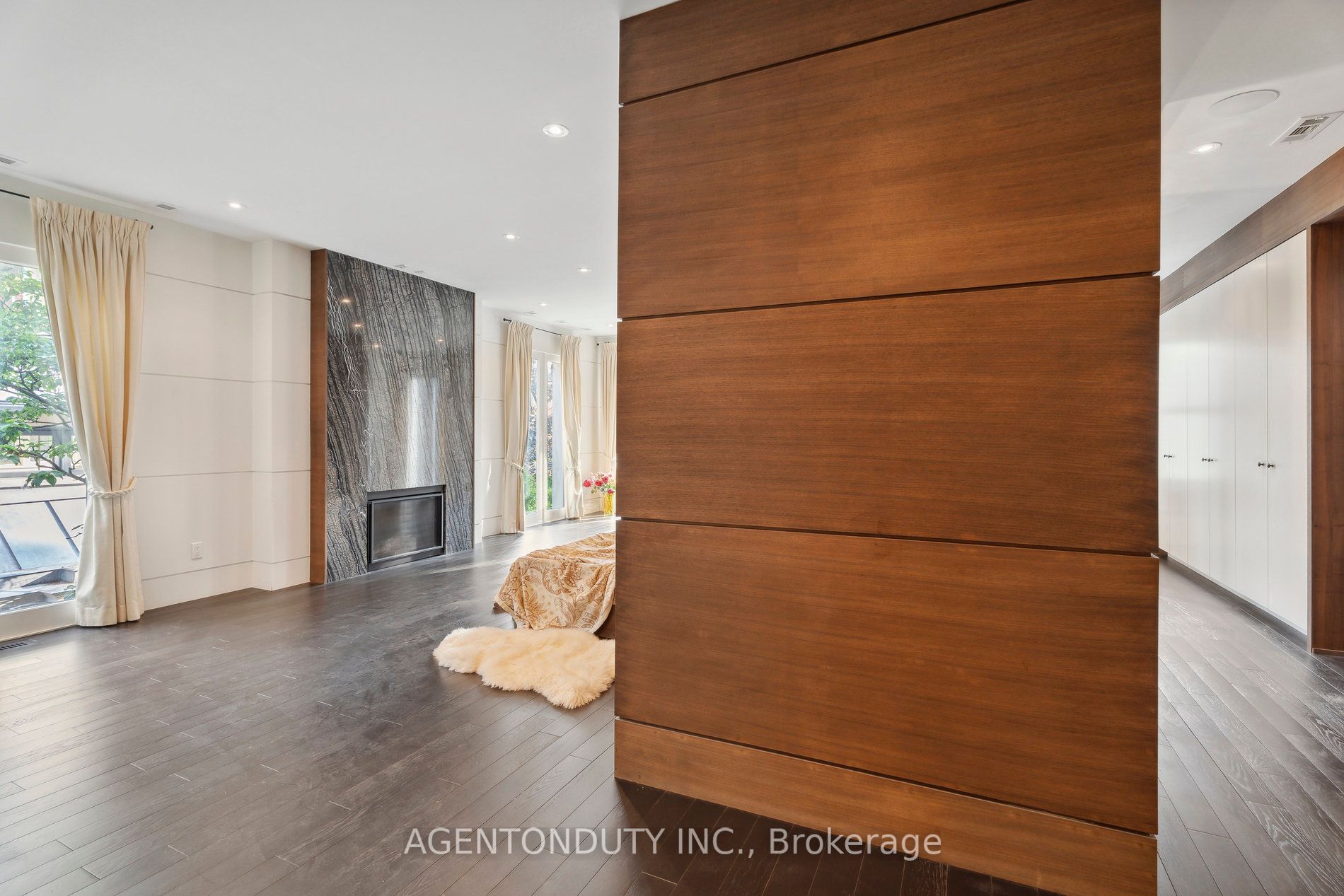 18 Forest Hill Rd