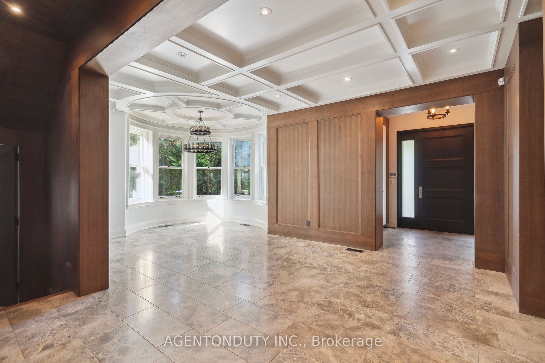 18 Forest Hill Rd