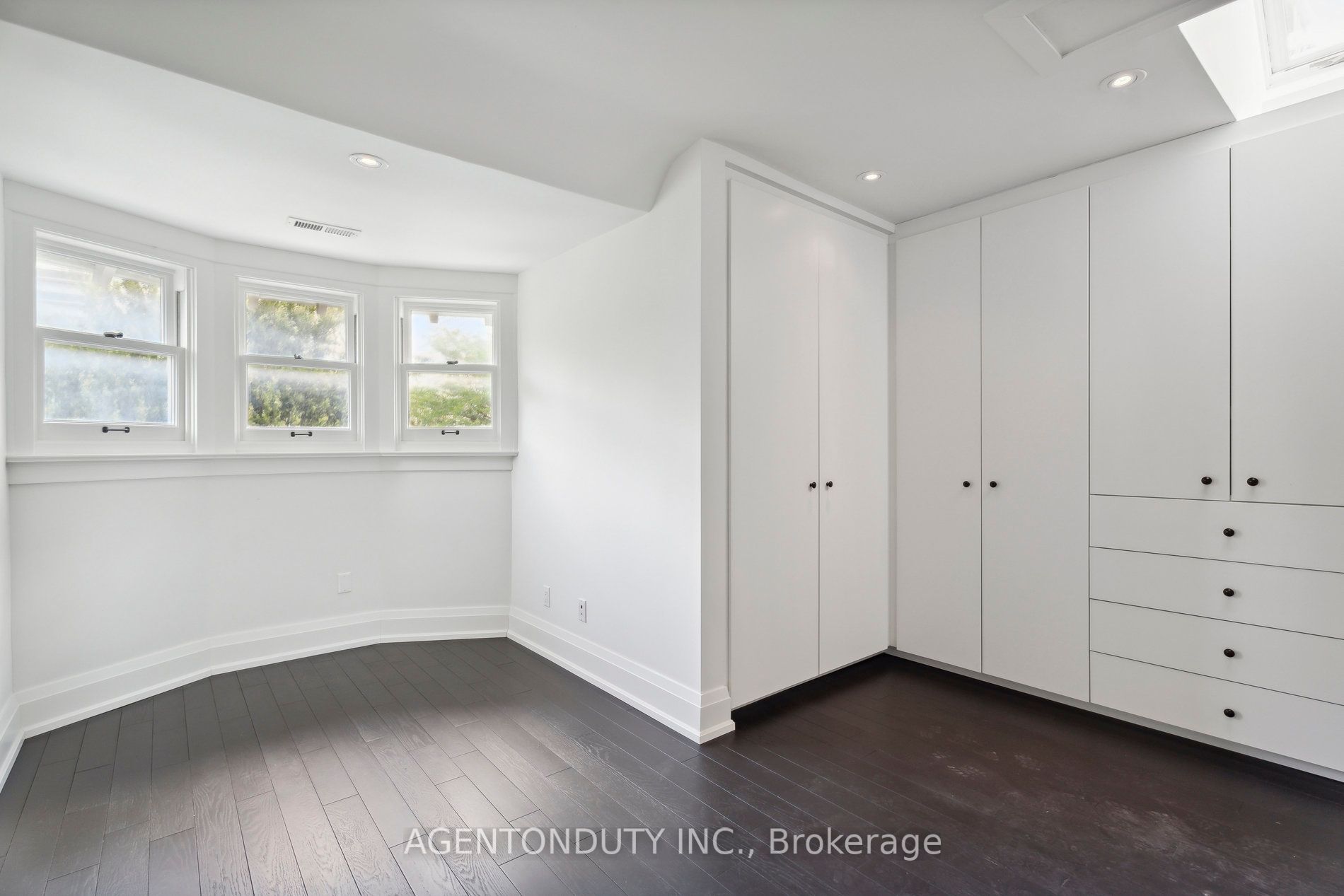18 Forest Hill Rd