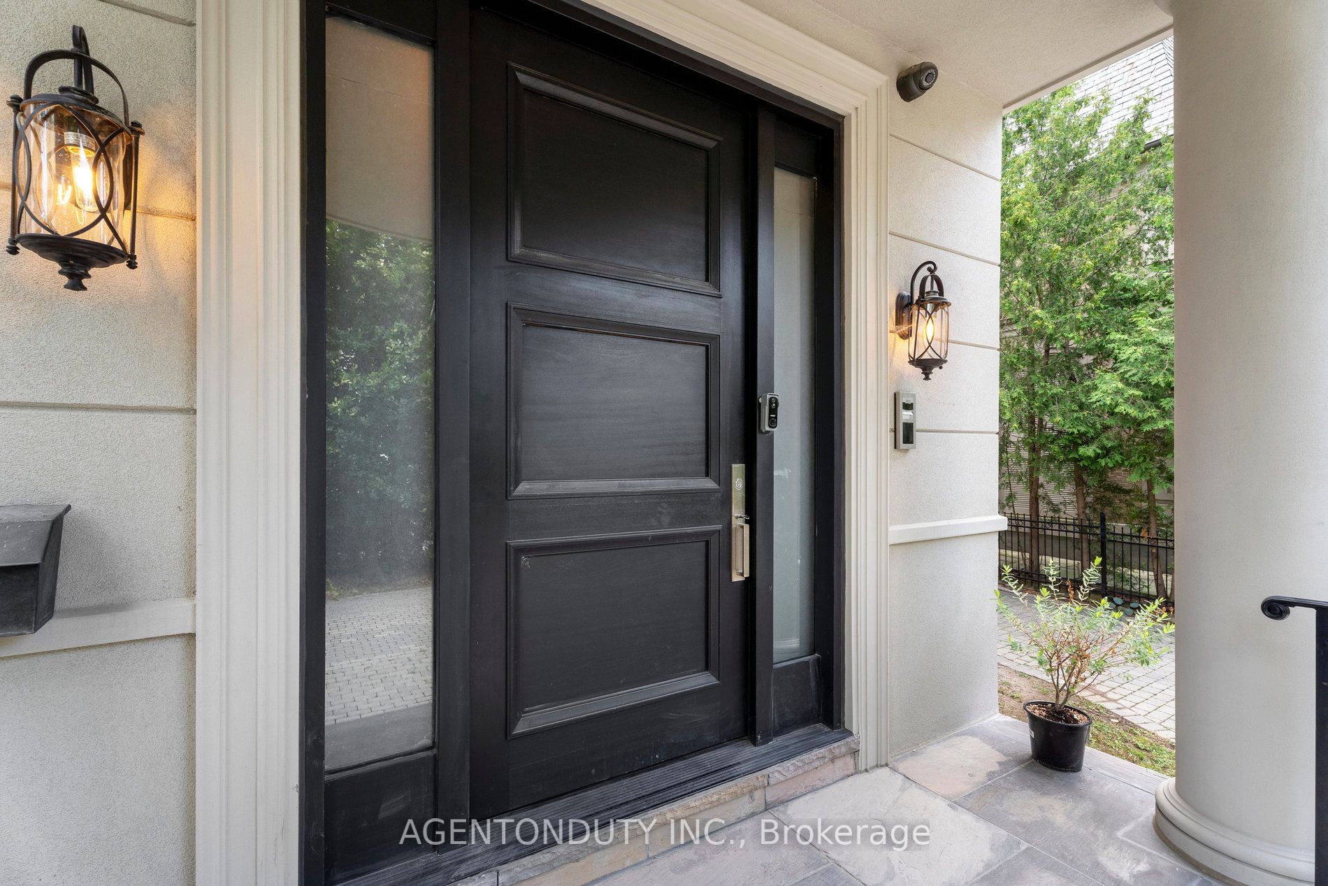 18 Forest Hill Rd